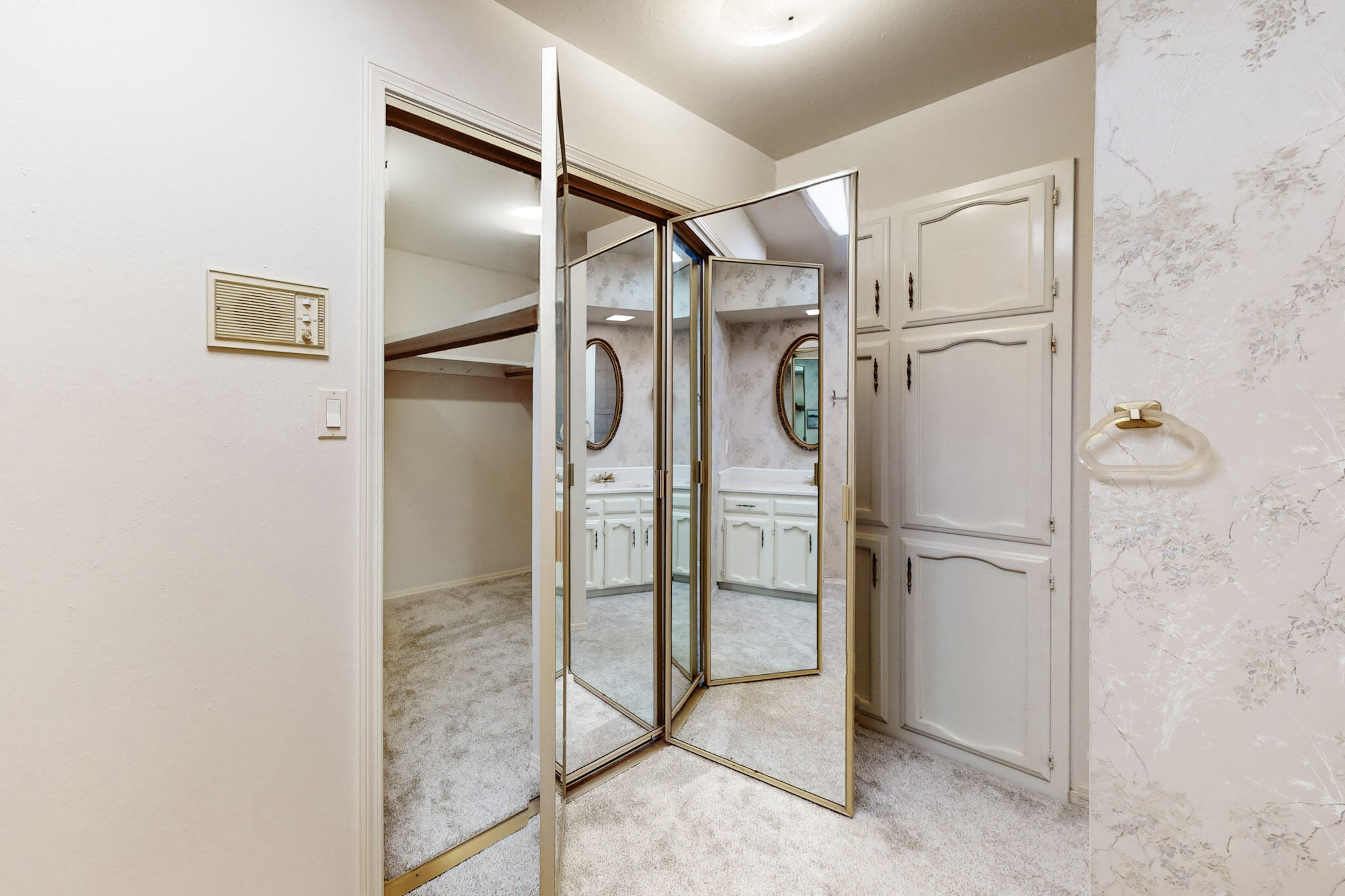 1103 BERNALILLO Place