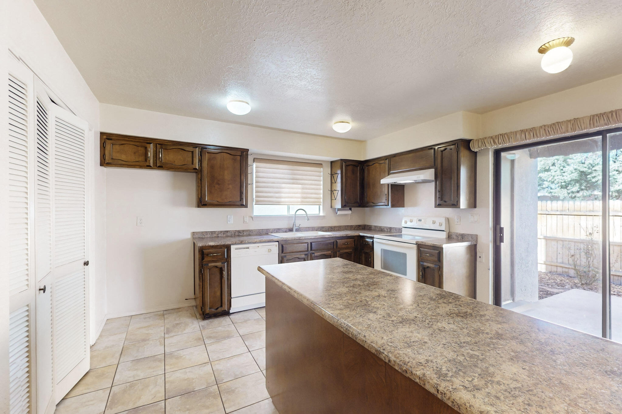 1103 BERNALILLO Place