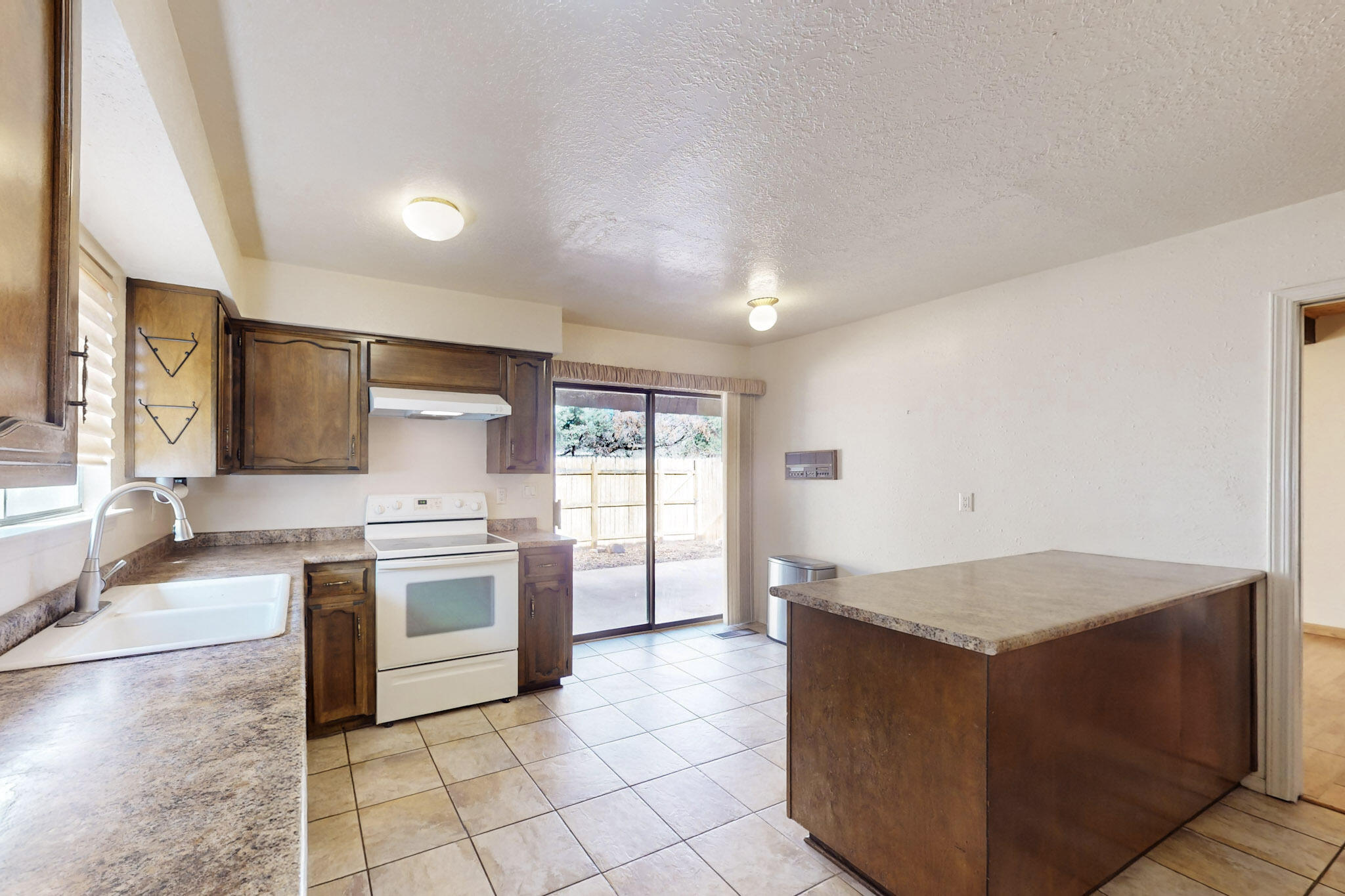 1103 BERNALILLO Place