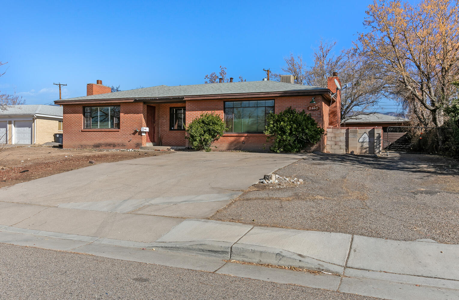 2620 CARDENAS Drive NE