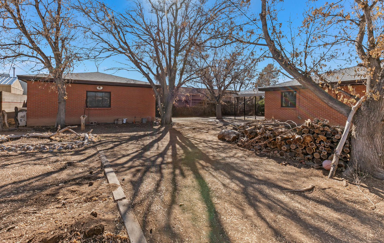 2620 CARDENAS Drive NE