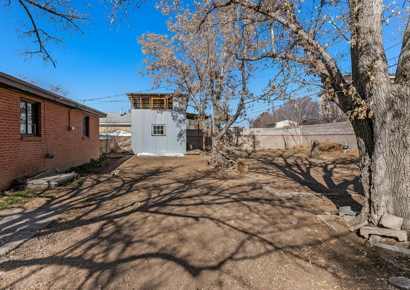 2620 CARDENAS Drive NE