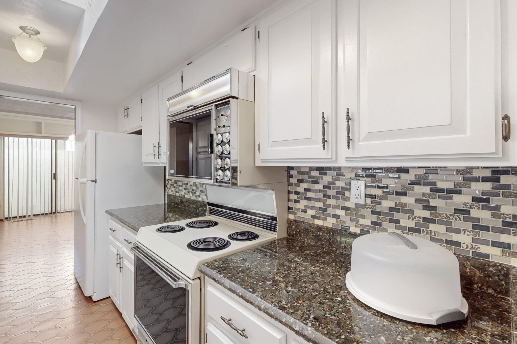 1933 CHANDELLE Loop NE