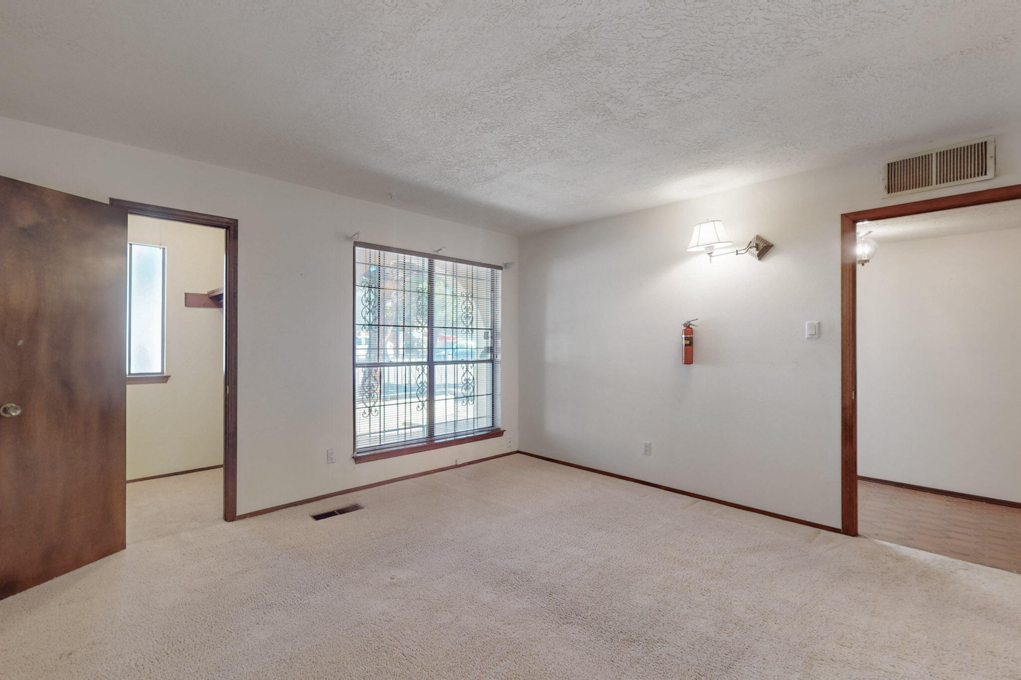 1933 CHANDELLE Loop NE