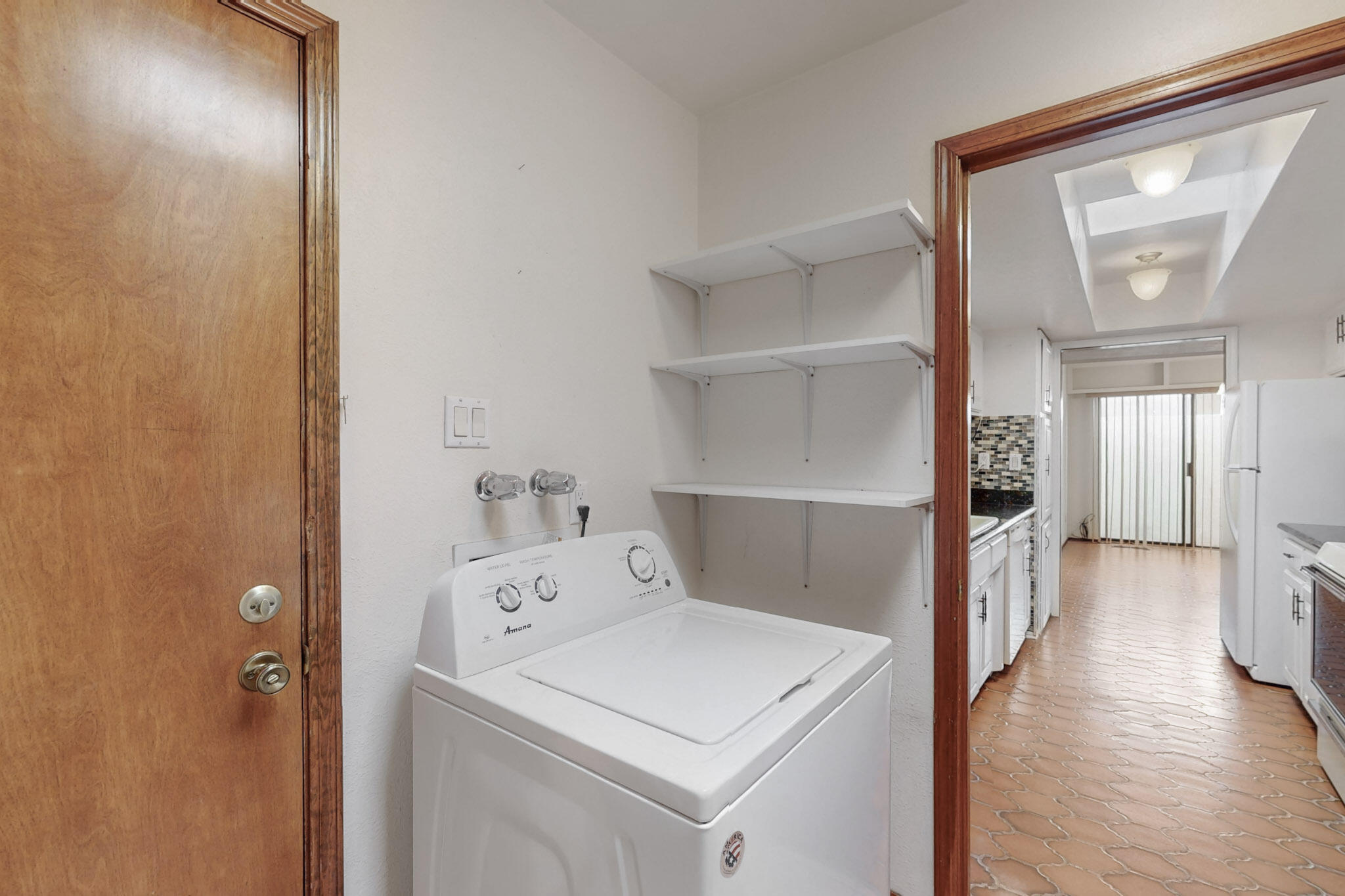 1933 CHANDELLE Loop NE