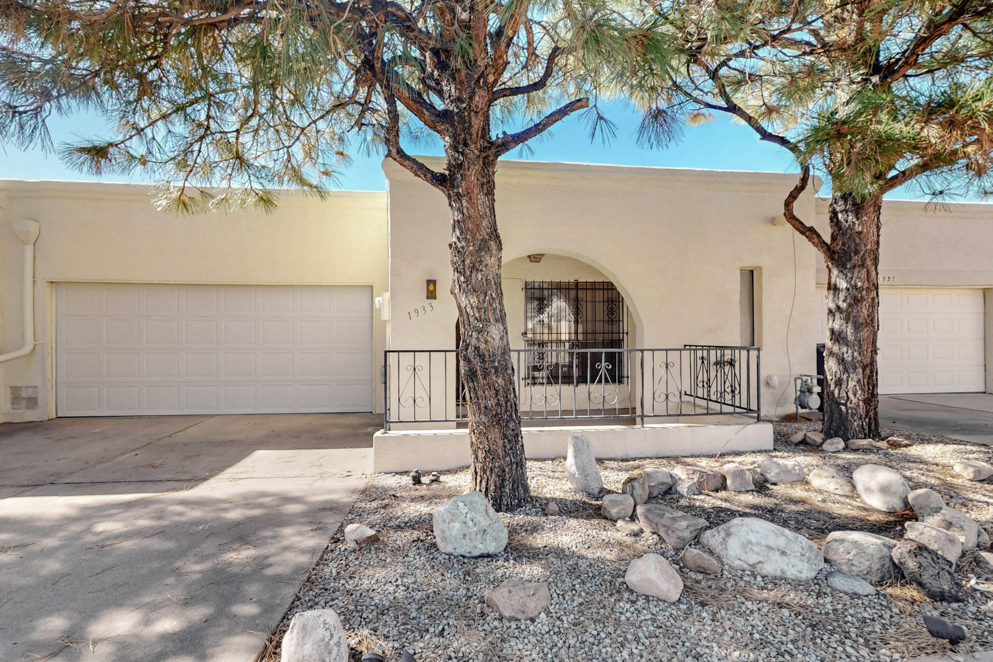 1933 CHANDELLE Loop NE
