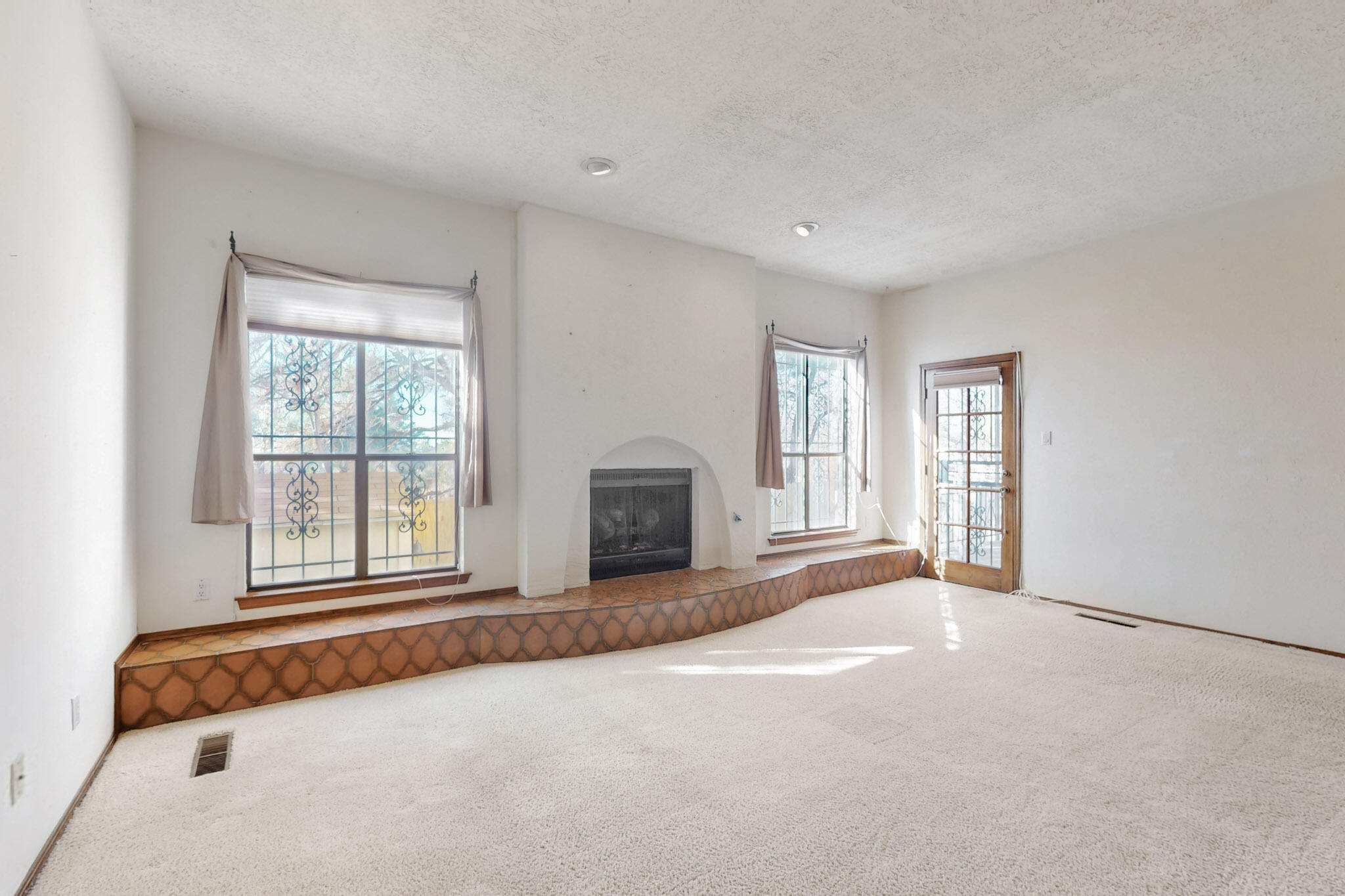 1933 CHANDELLE Loop NE