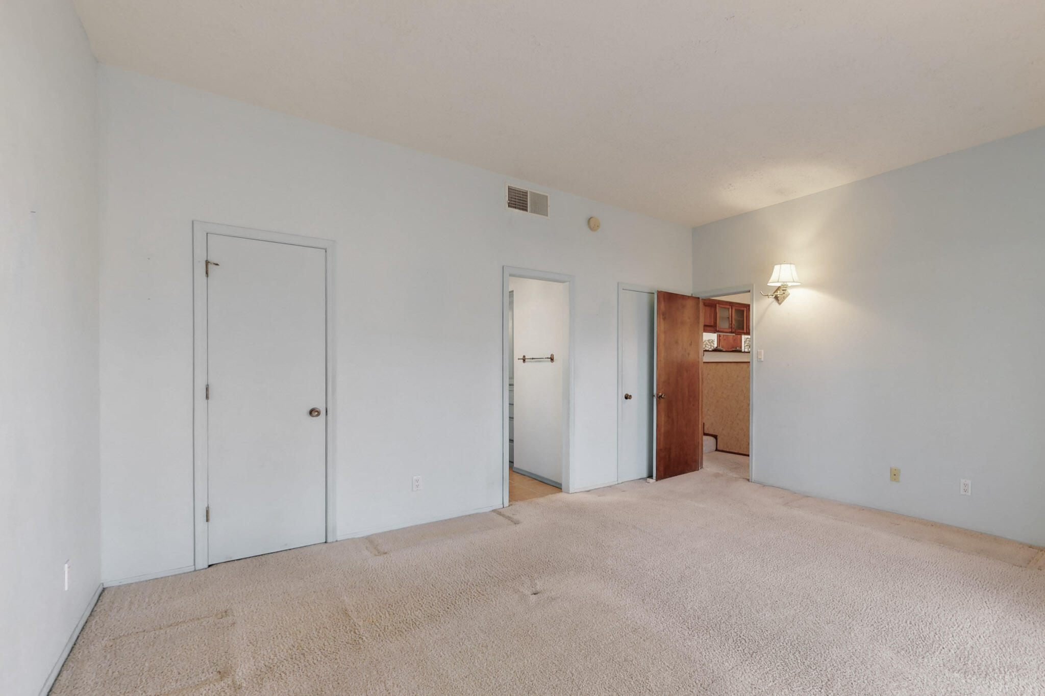 1933 CHANDELLE Loop NE