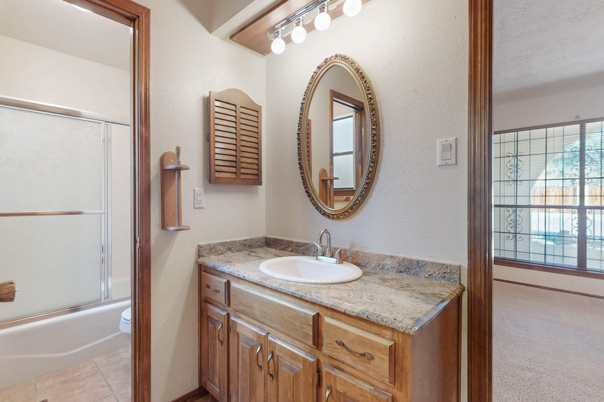 1933 CHANDELLE Loop NE