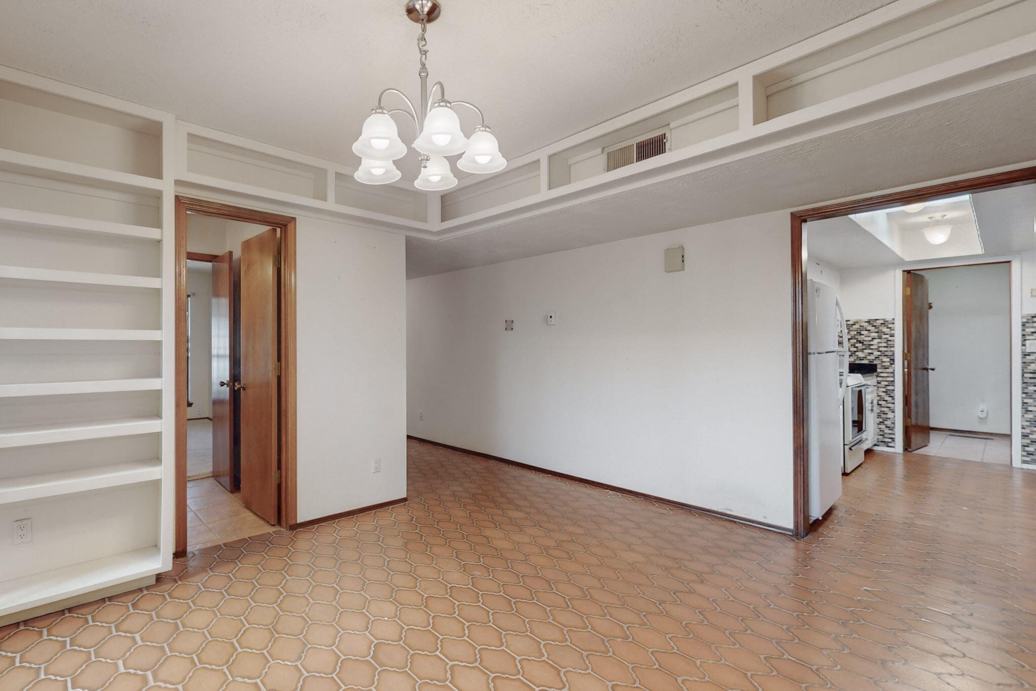 1933 CHANDELLE Loop NE