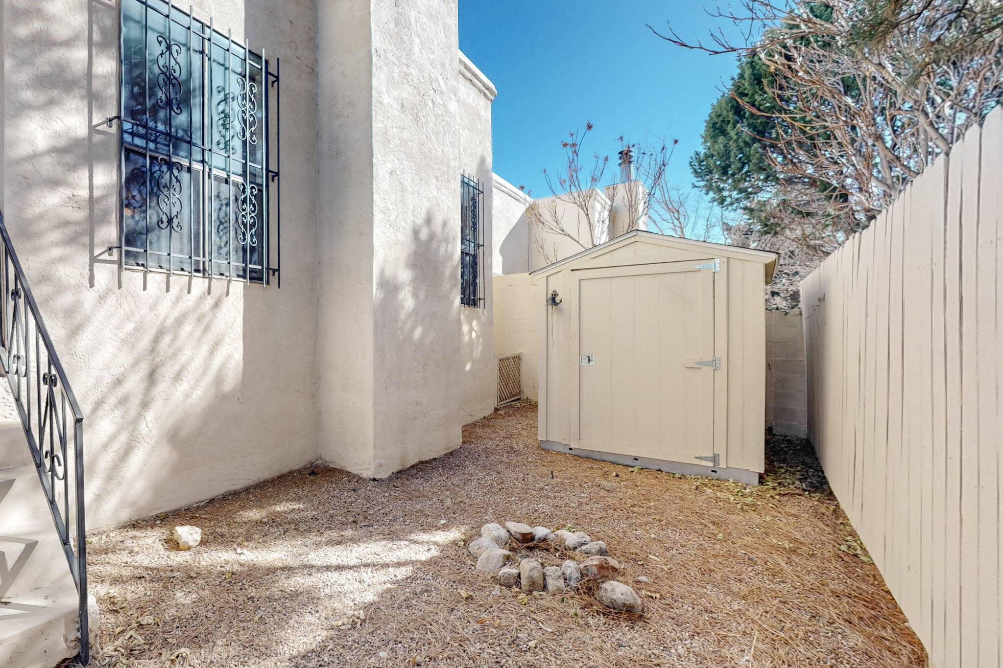 1933 CHANDELLE Loop NE
