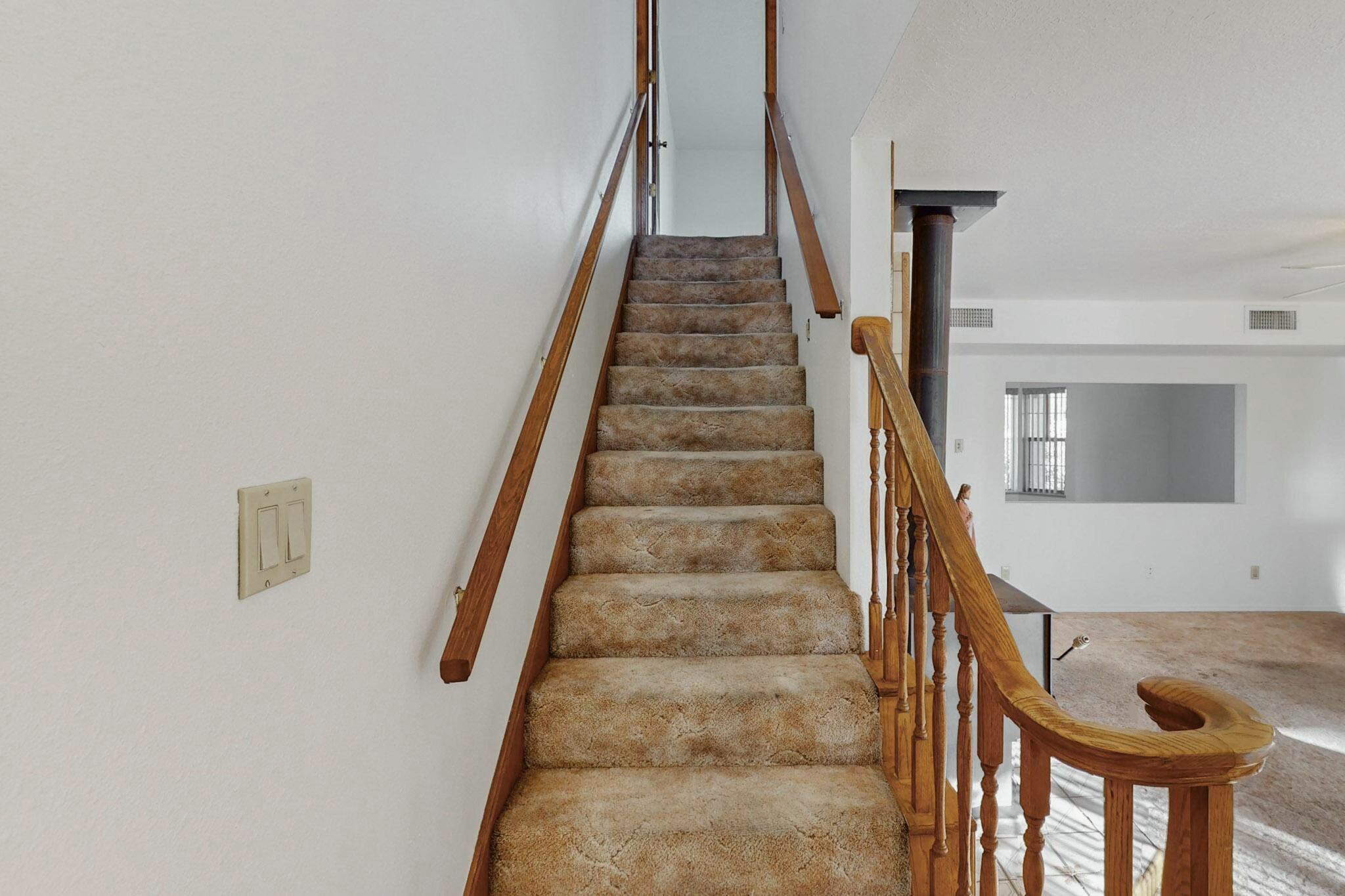 921 RomaDora Lane