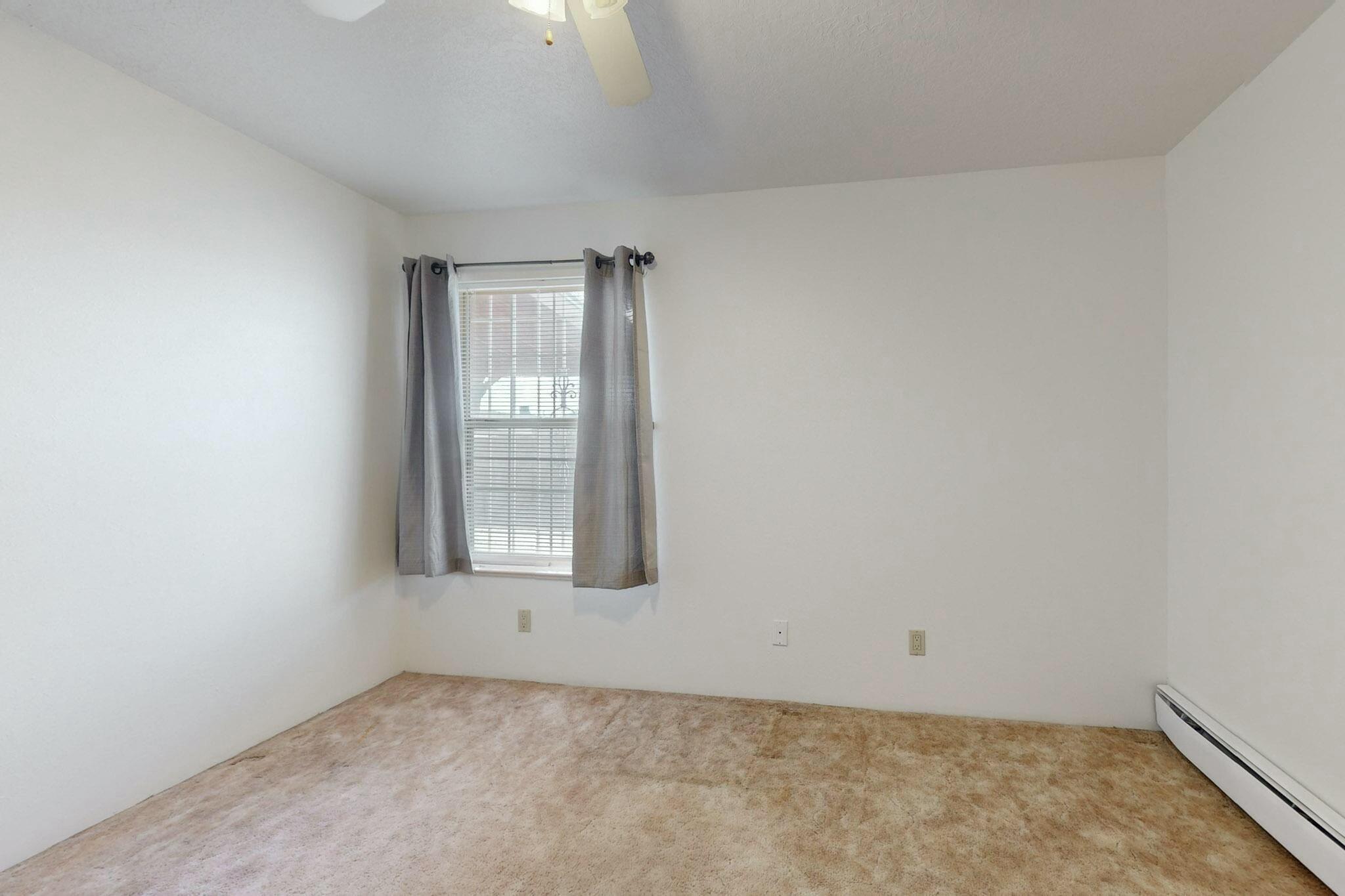 921 RomaDora Lane
