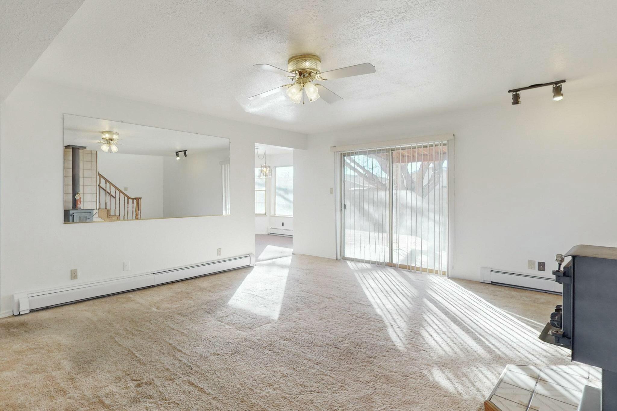 921 RomaDora Lane
