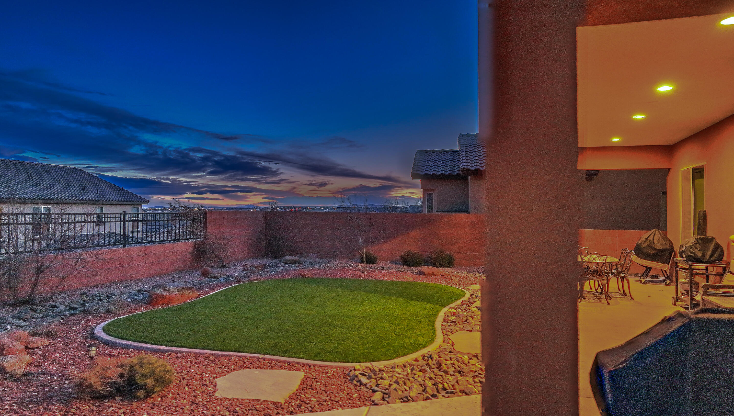 848 MESA ROJA Trail NE