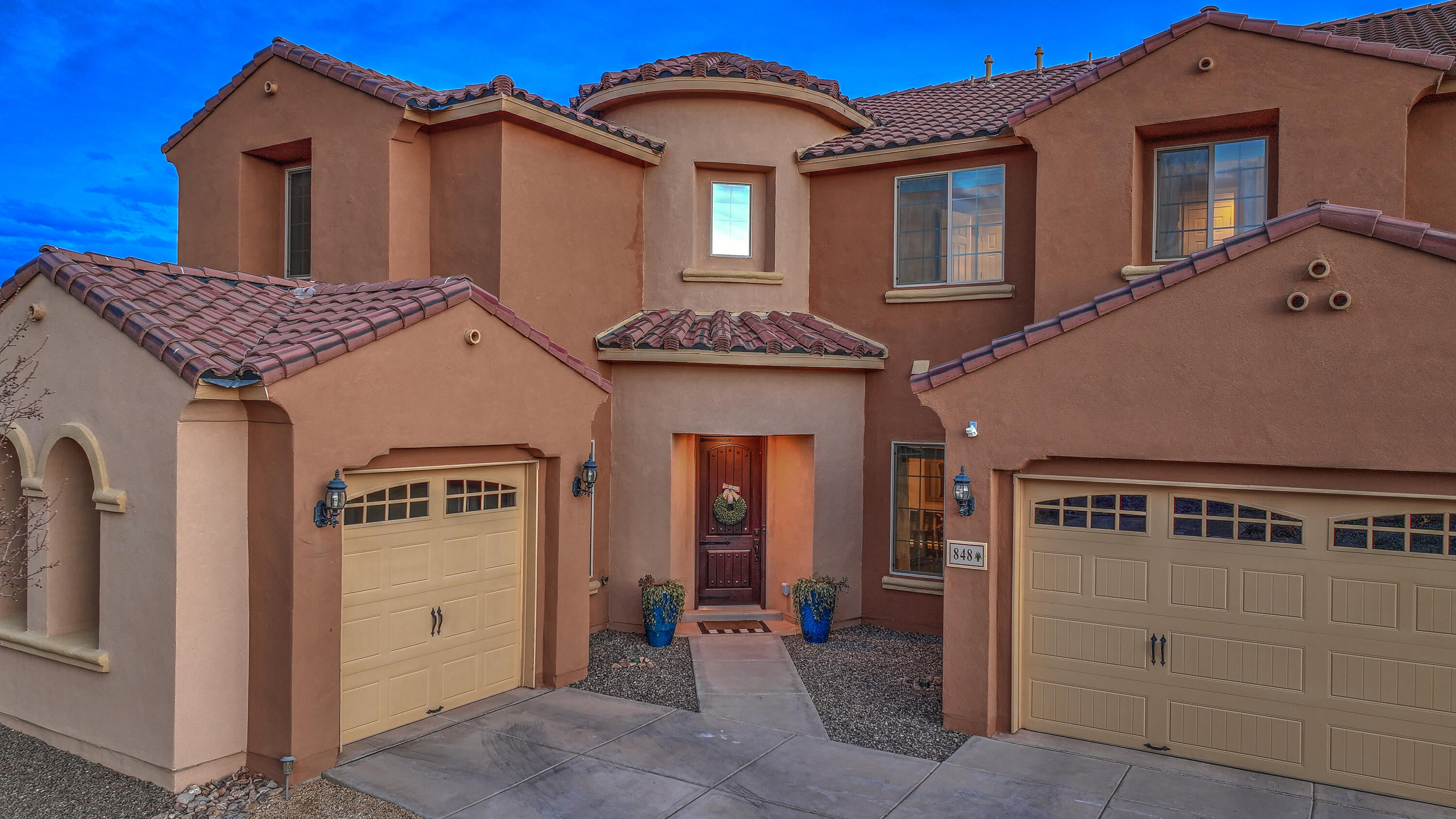 848 MESA ROJA Trail NE