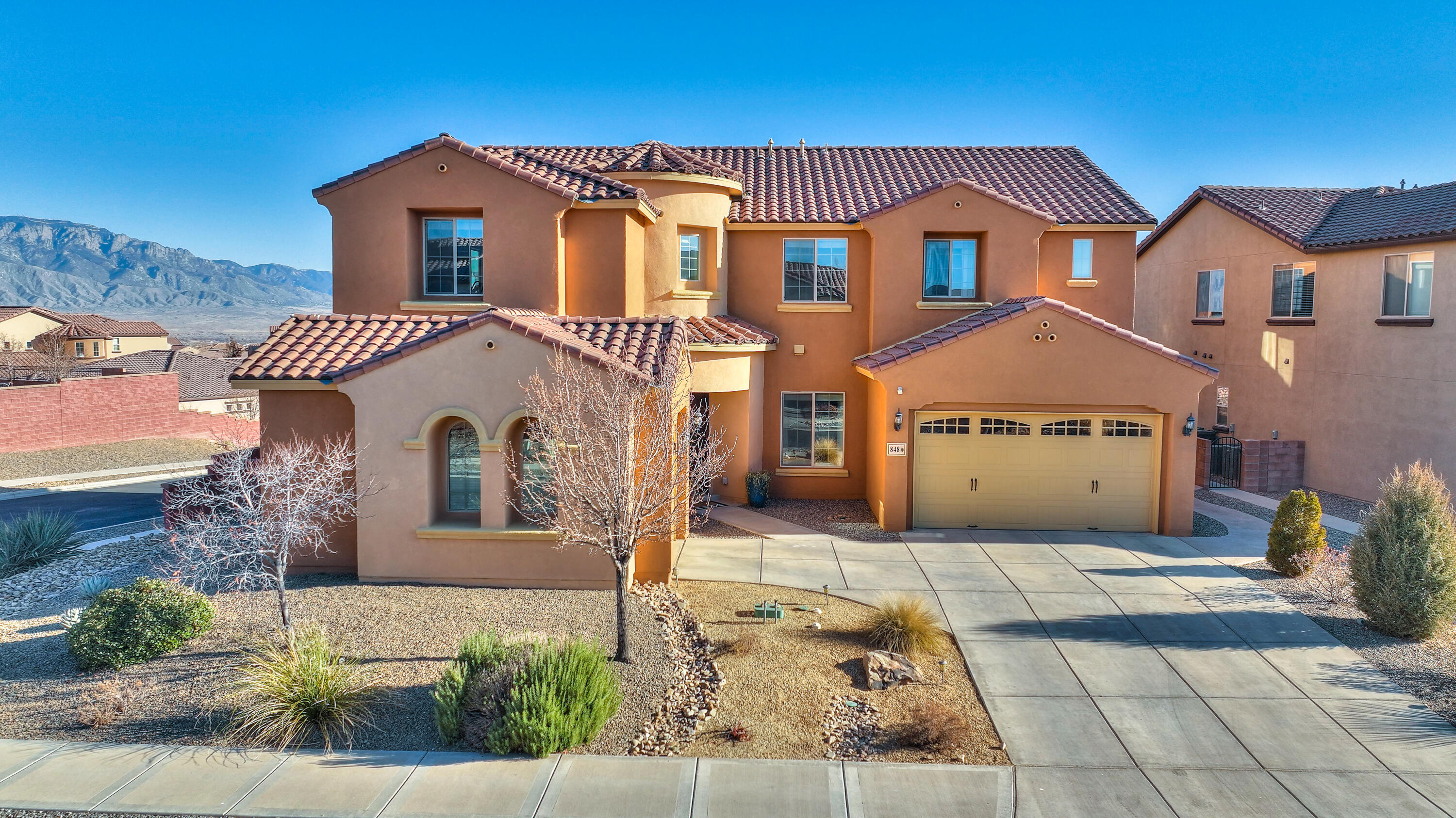 848 MESA ROJA Trail NE