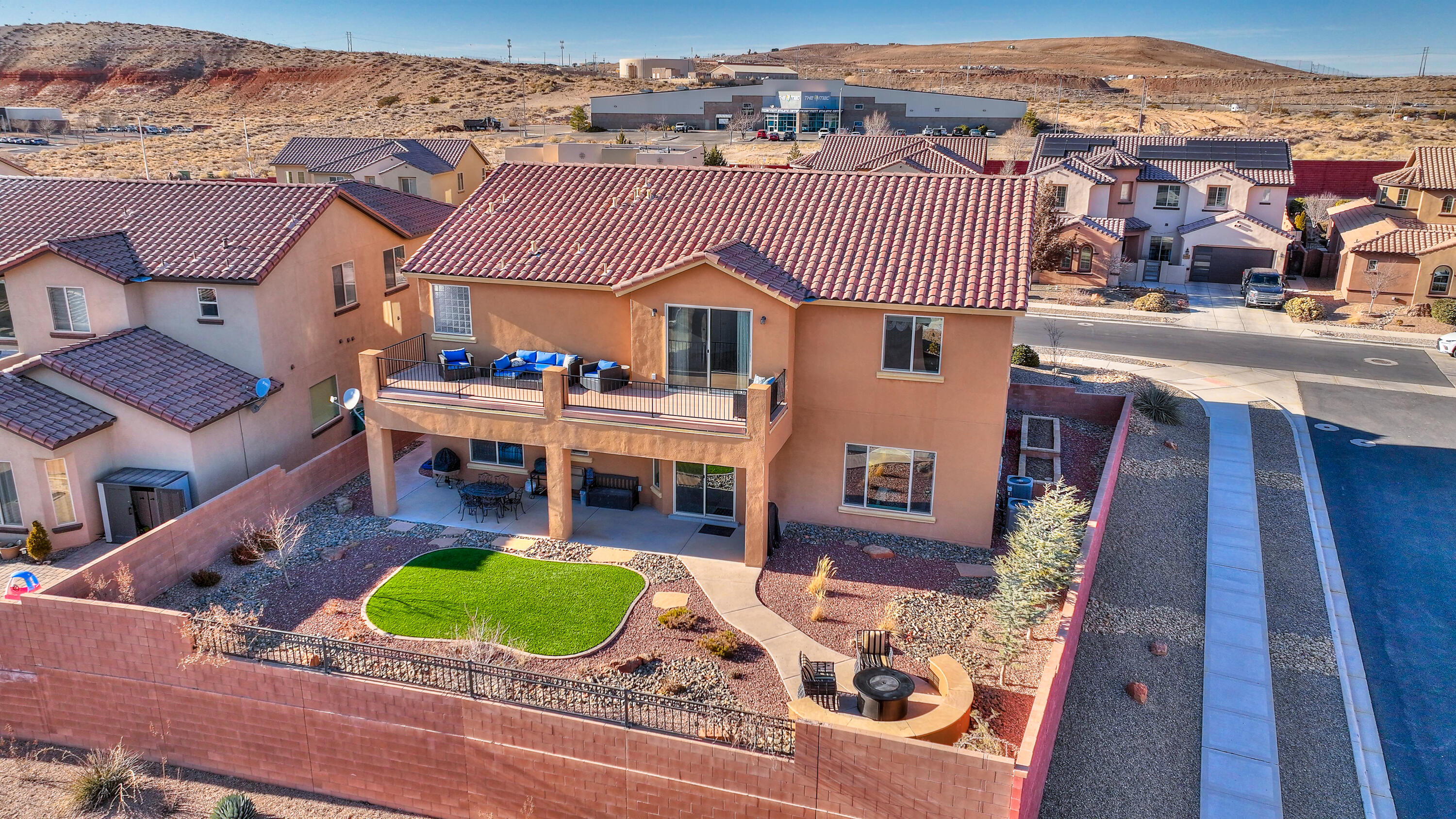 848 MESA ROJA Trail NE