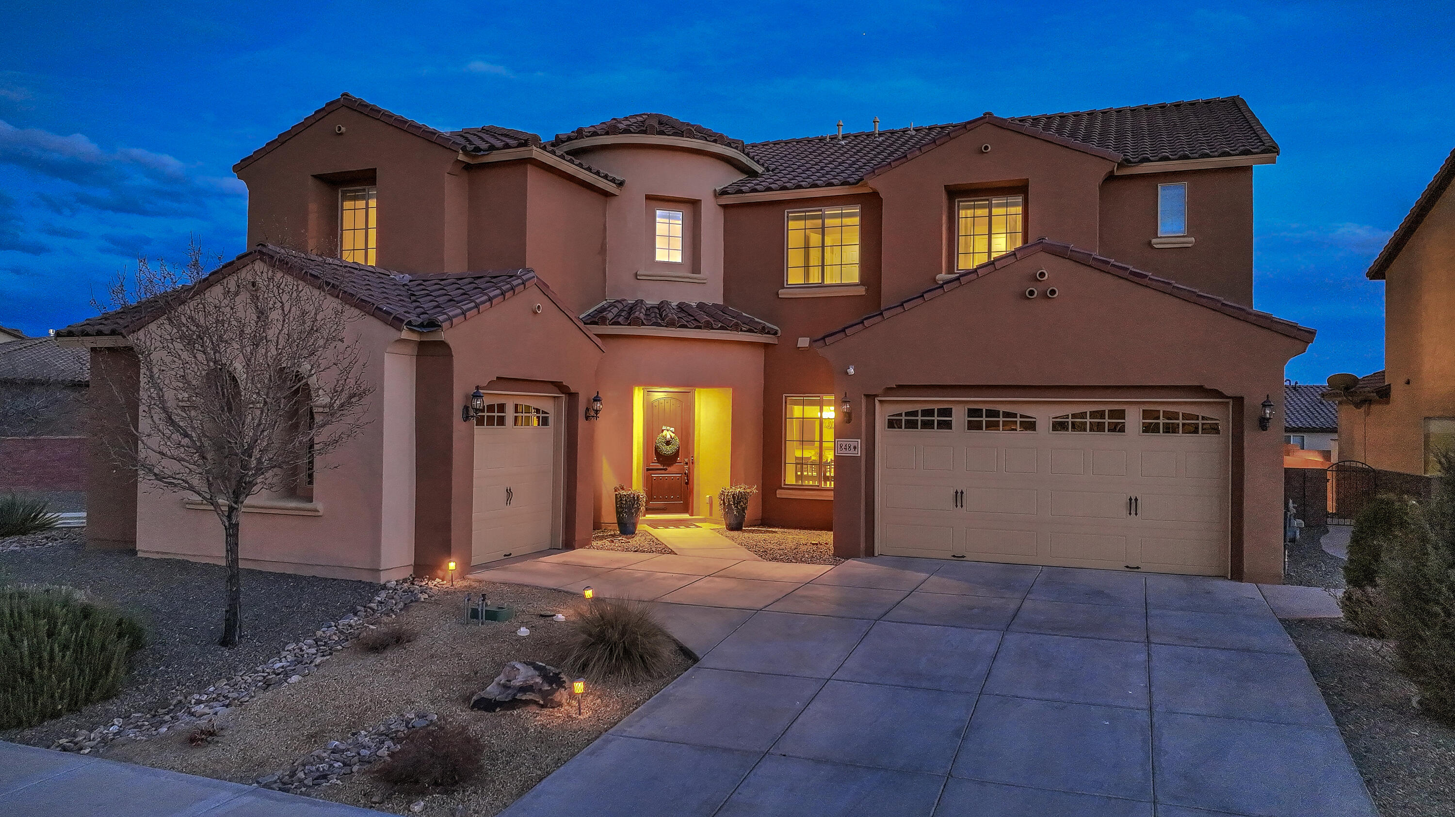 848 MESA ROJA Trail NE