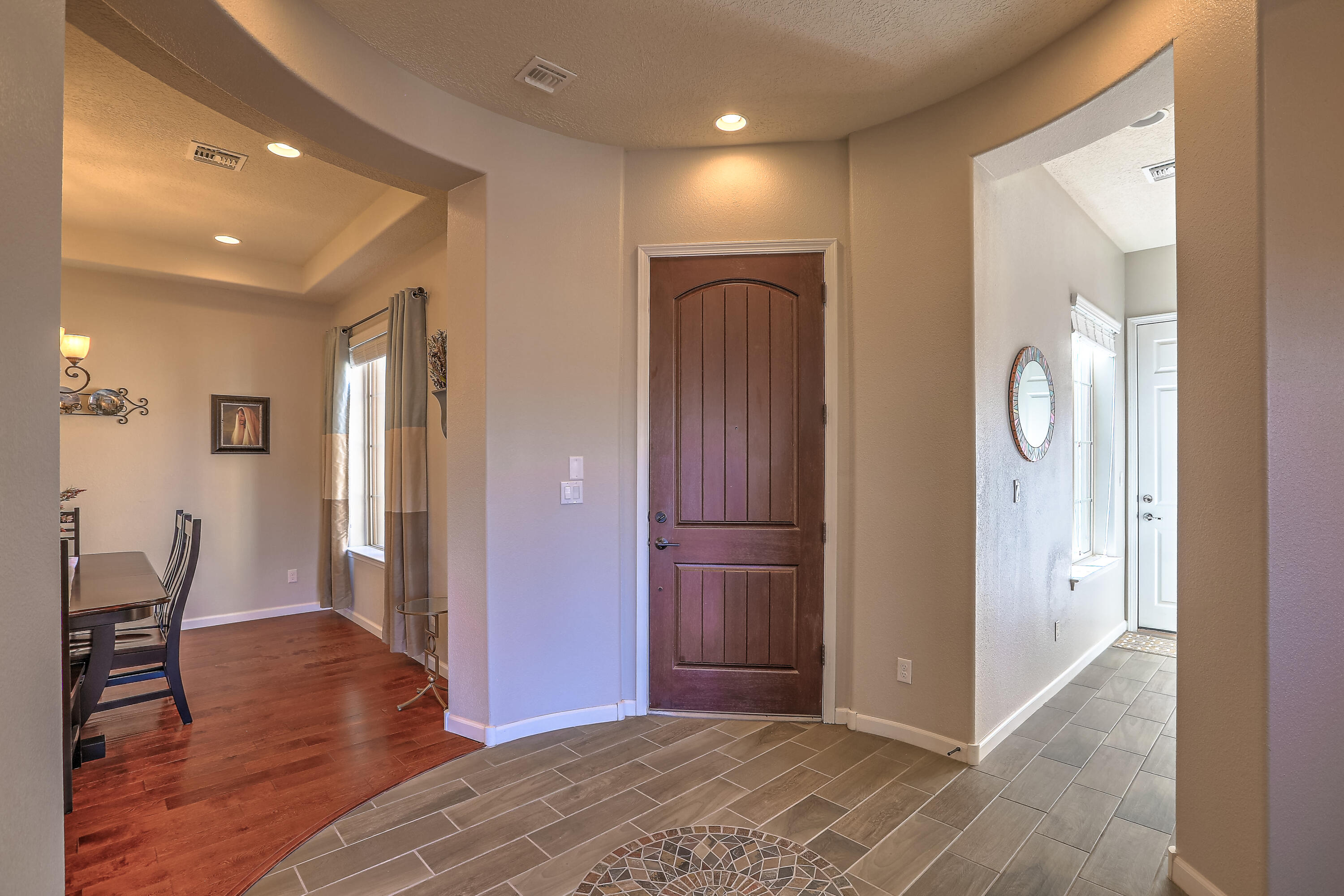 848 MESA ROJA Trail NE