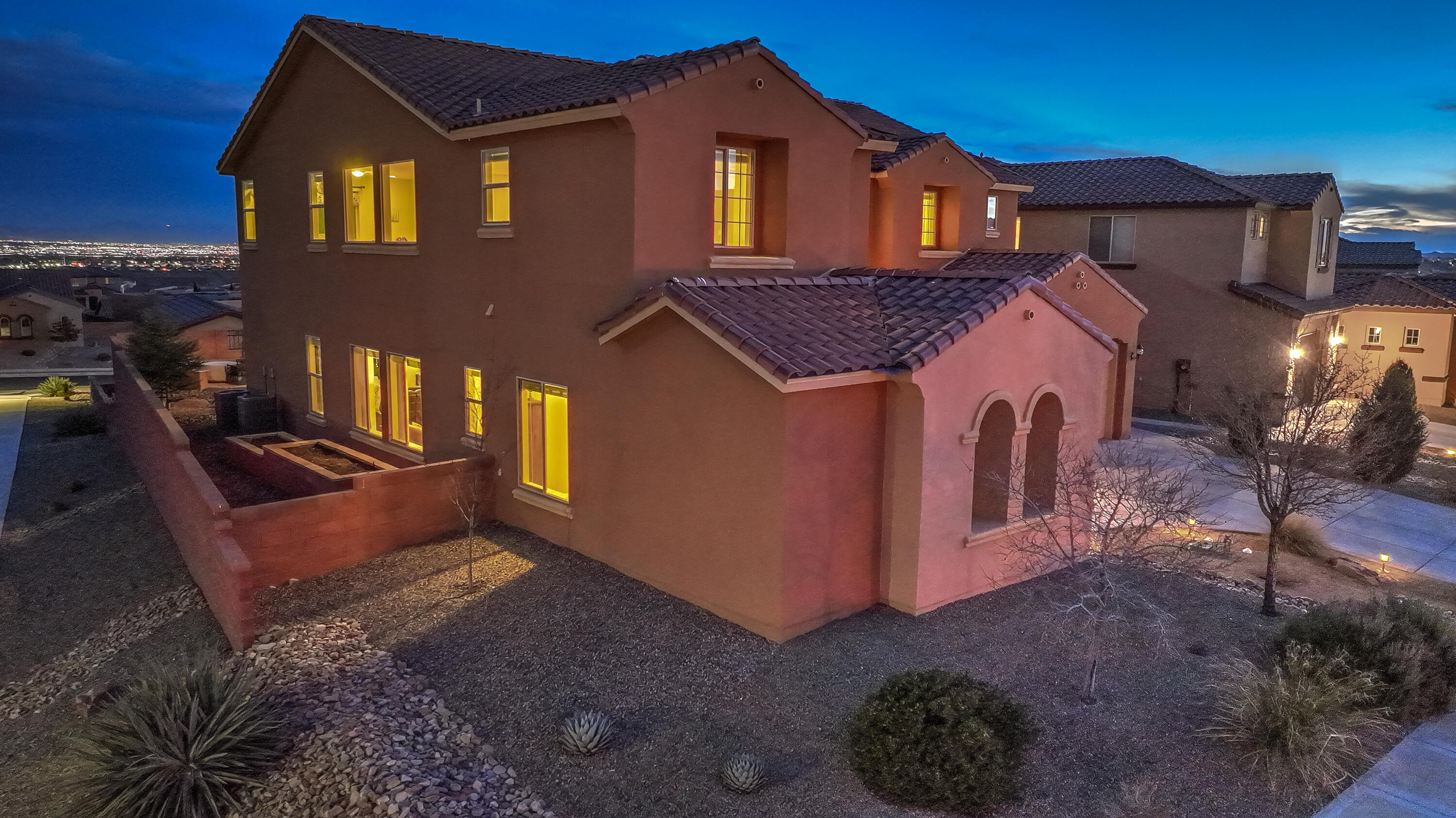 848 MESA ROJA Trail NE