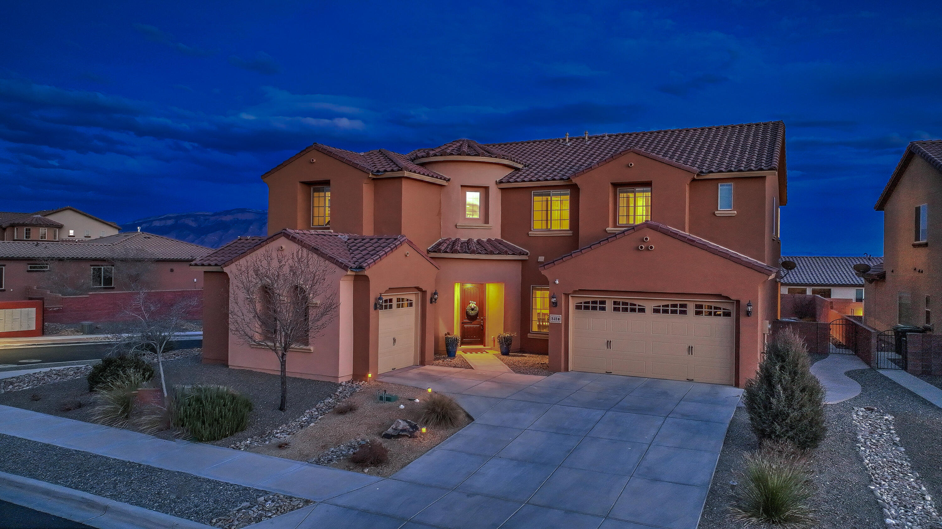 848 MESA ROJA Trail NE