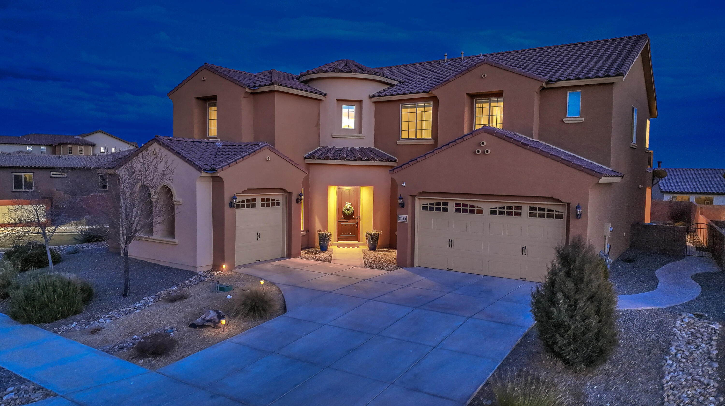 848 MESA ROJA Trail NE