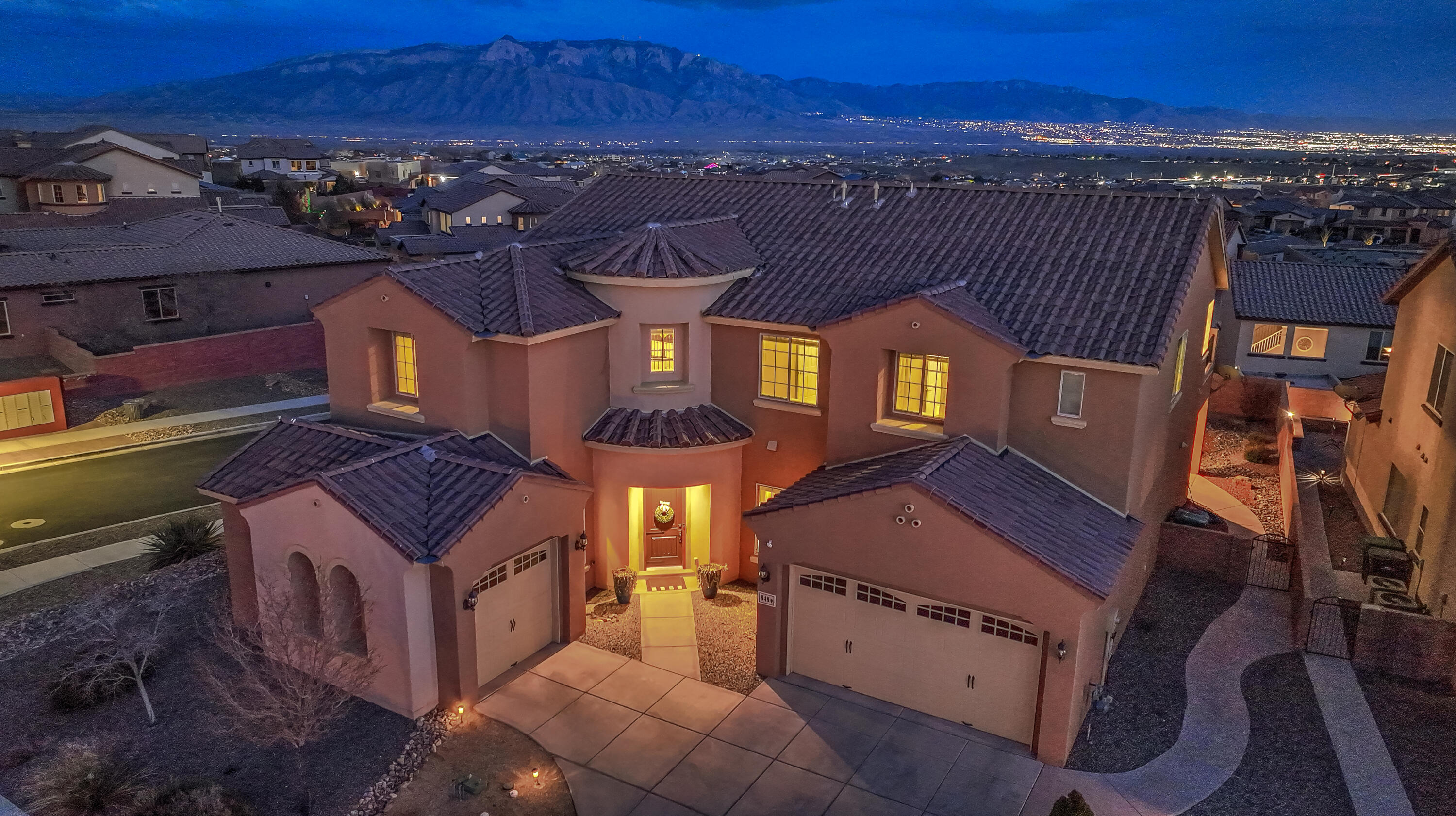 848 MESA ROJA Trail NE
