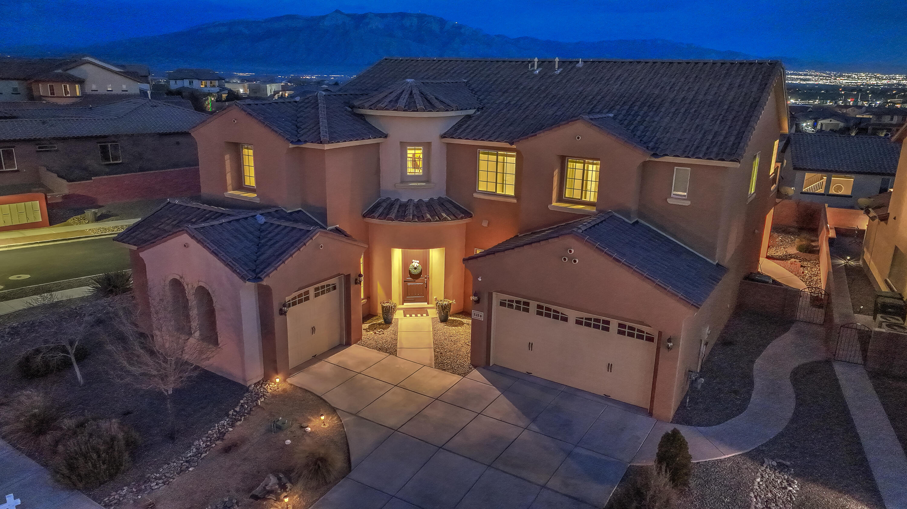 848 MESA ROJA Trail NE