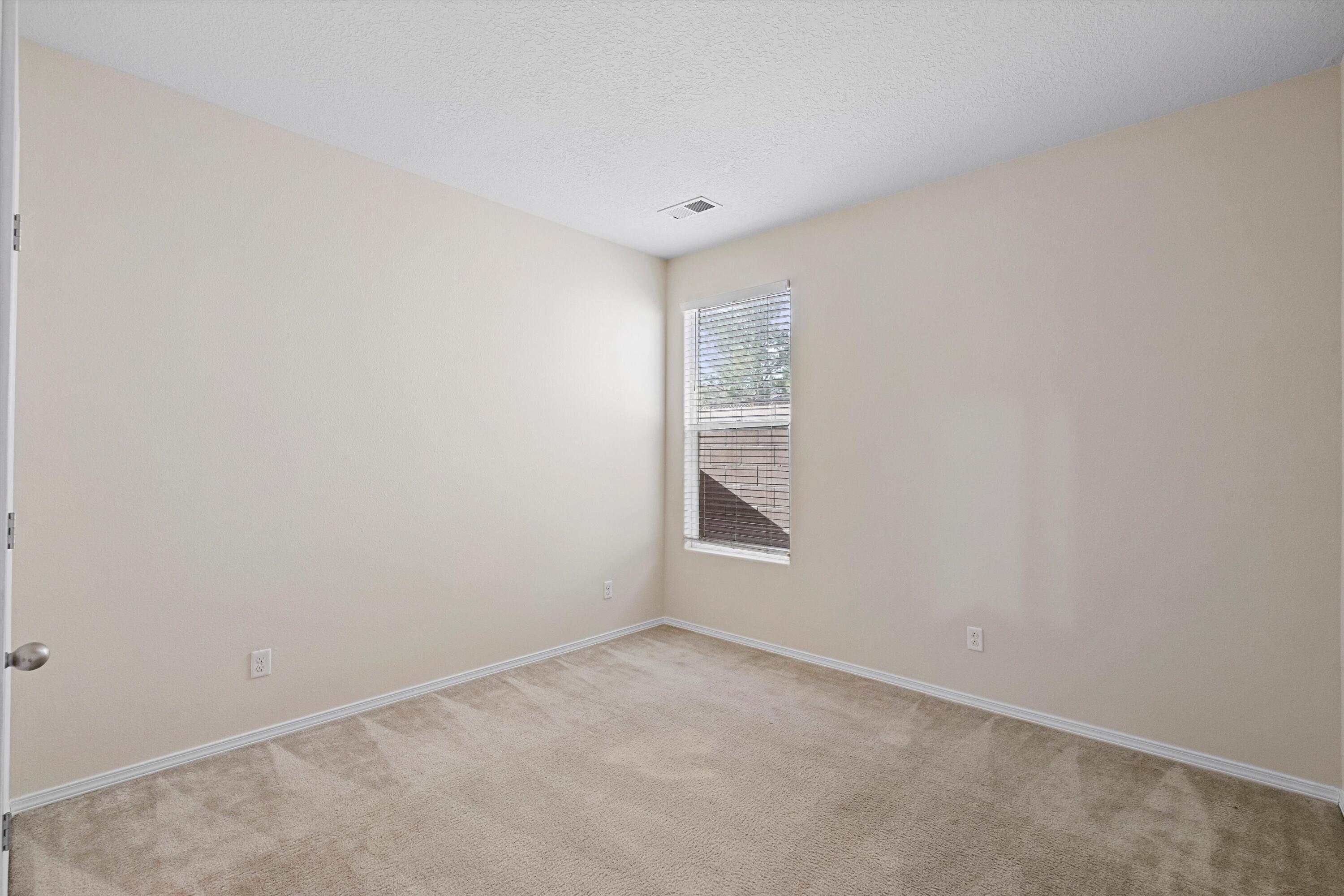 3610 BUCKSKIN Loop NE