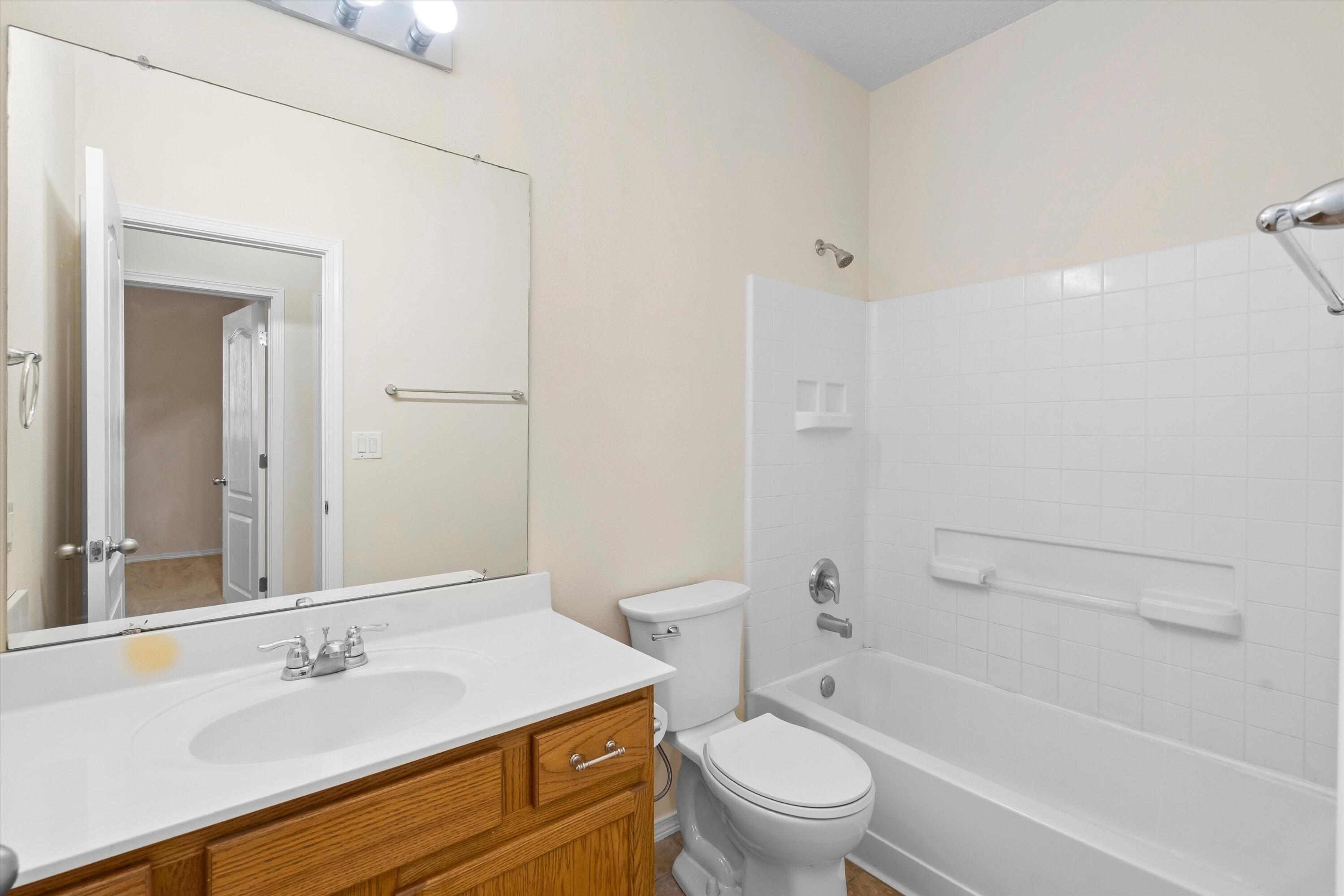 3610 BUCKSKIN Loop NE