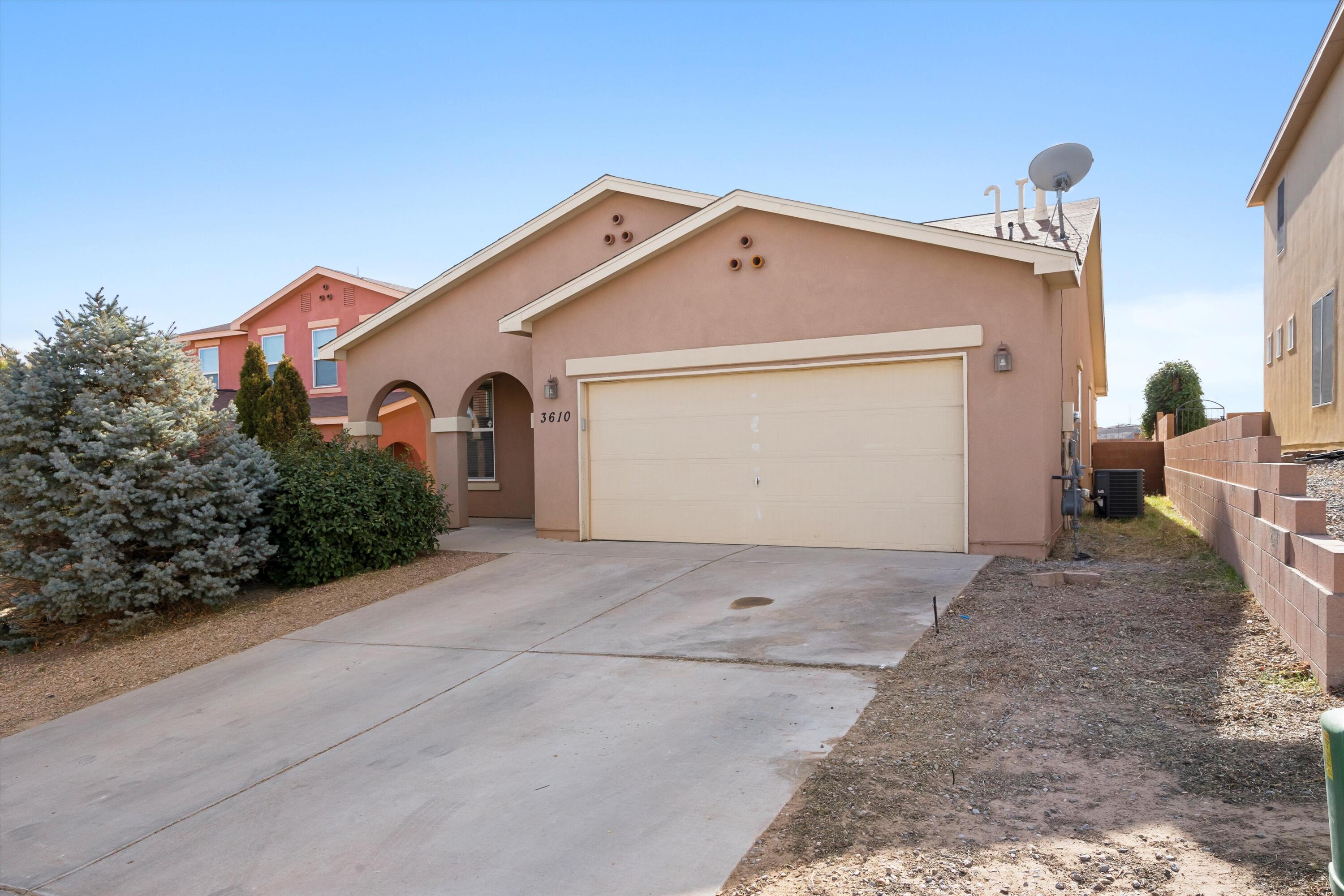 3610 BUCKSKIN Loop NE