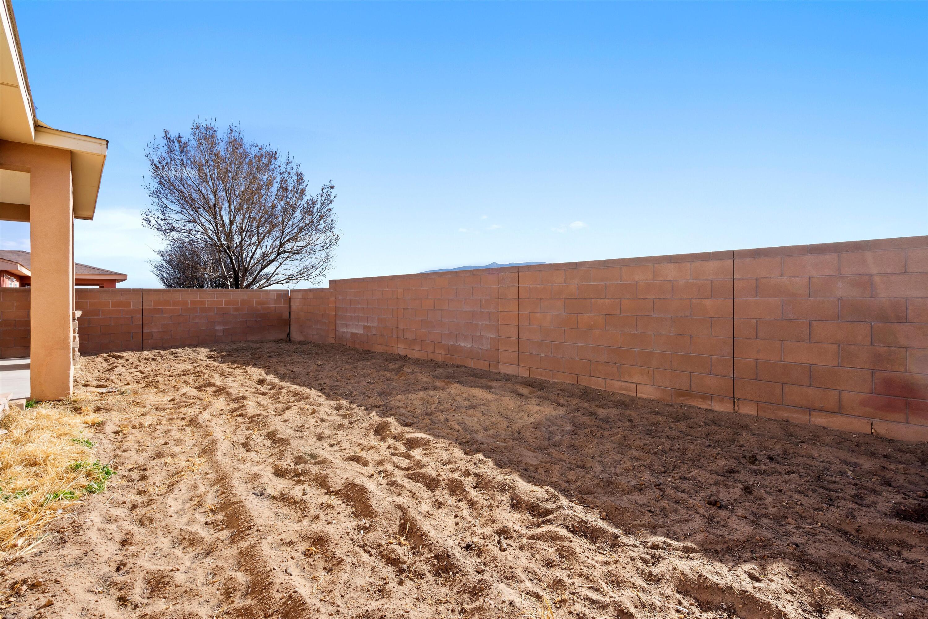 3610 BUCKSKIN Loop NE