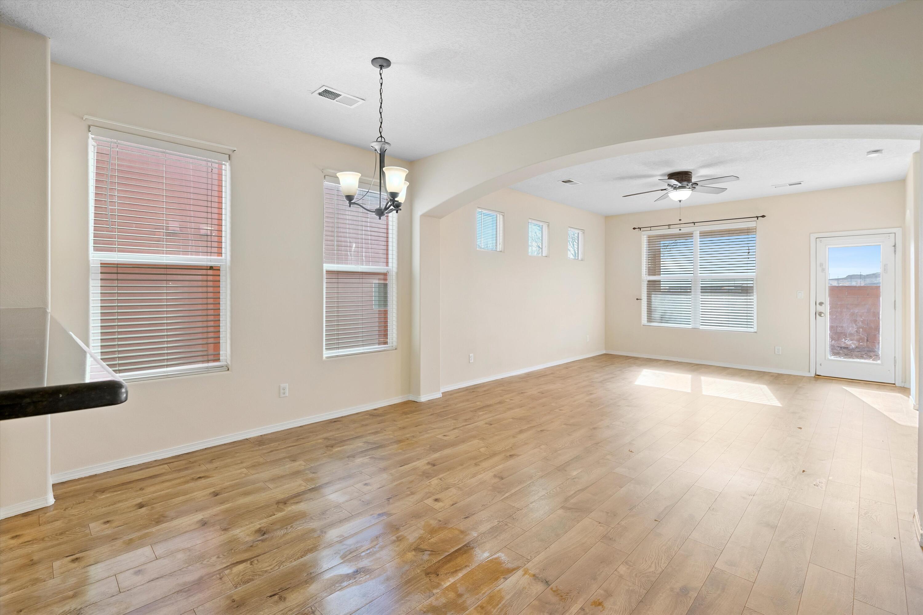 3610 BUCKSKIN Loop NE