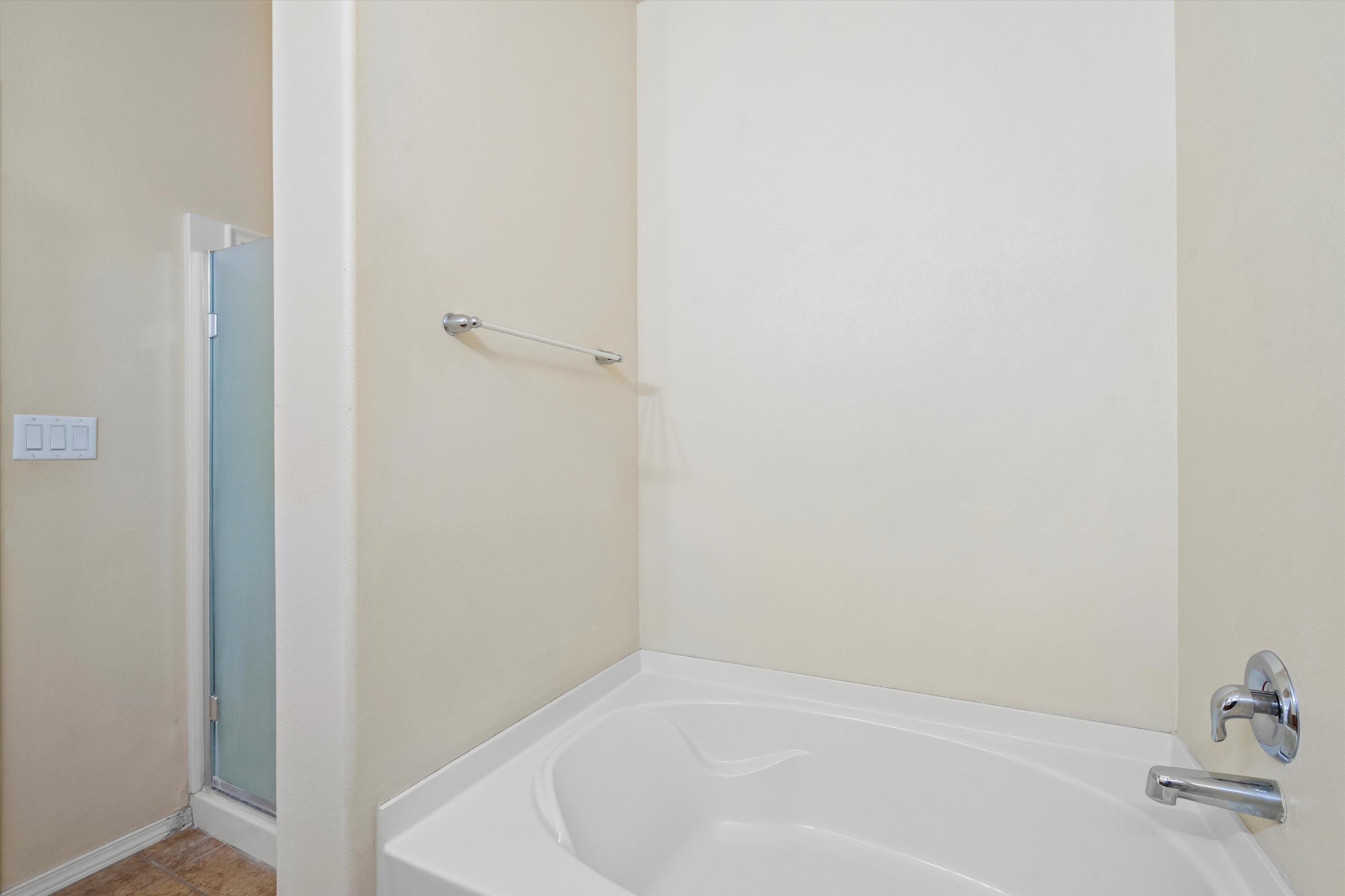 3610 BUCKSKIN Loop NE