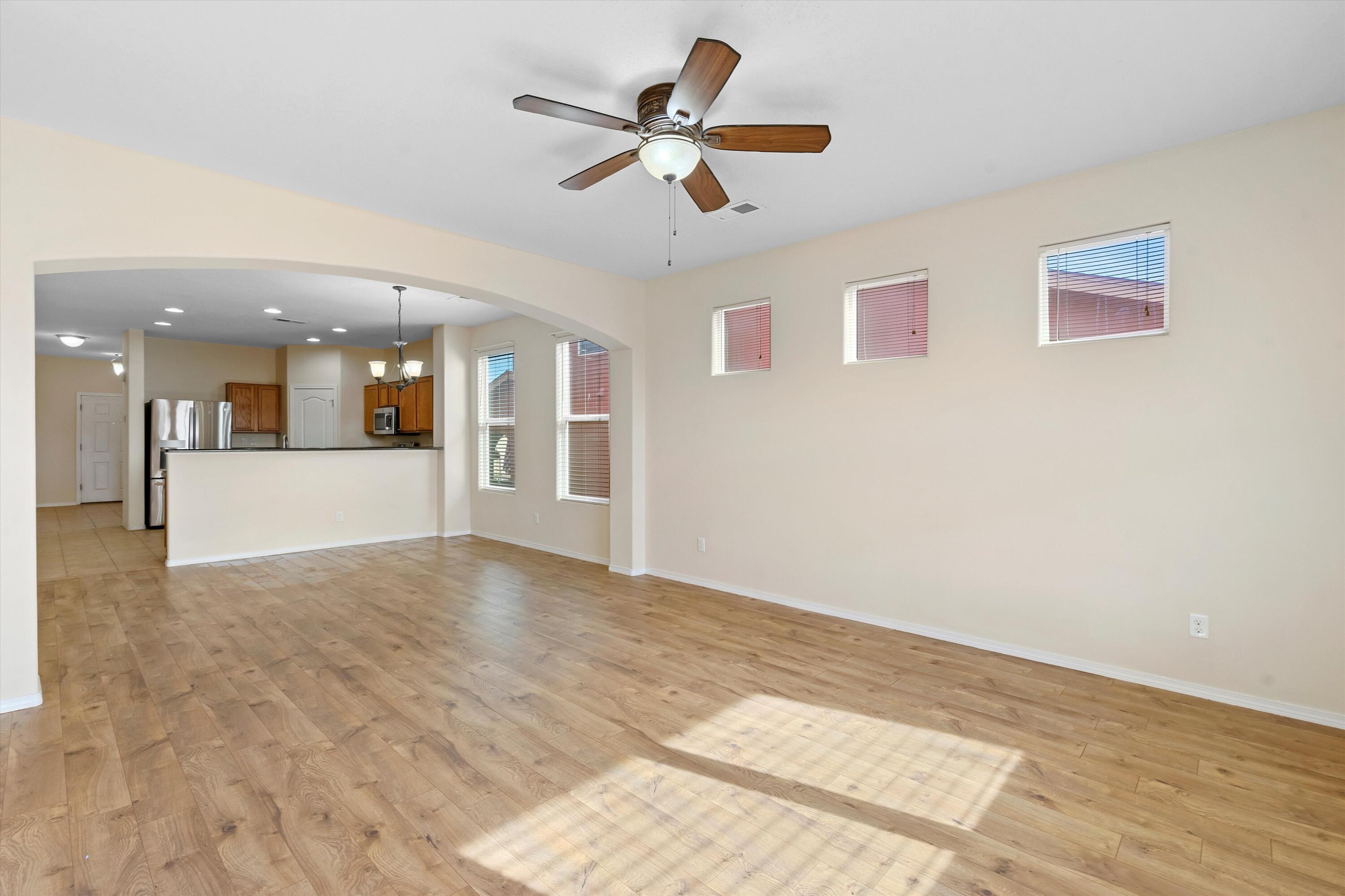 3610 BUCKSKIN Loop NE