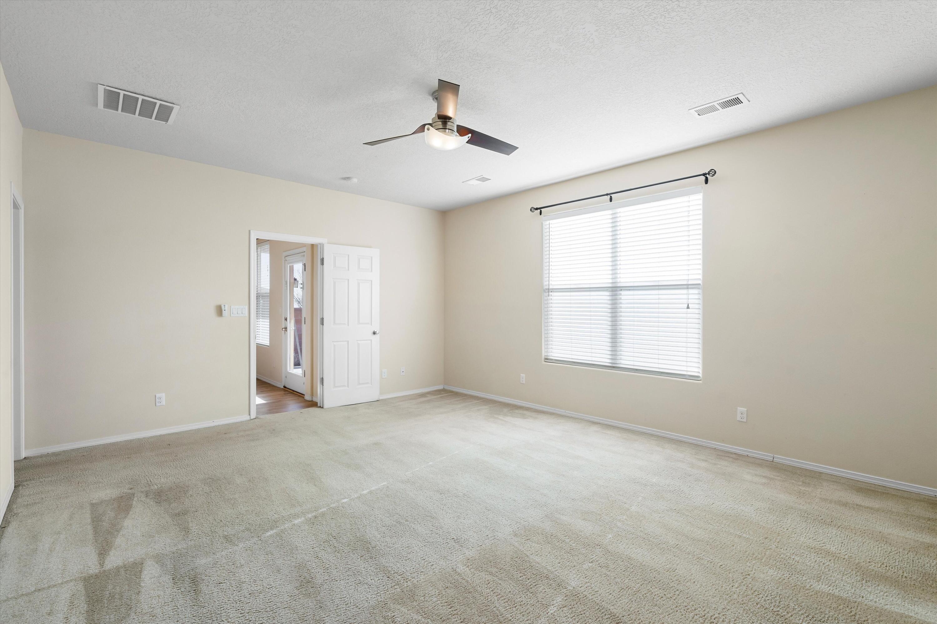 3610 BUCKSKIN Loop NE