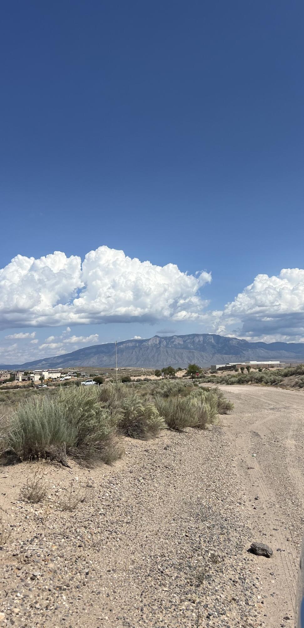Acano Circle NE