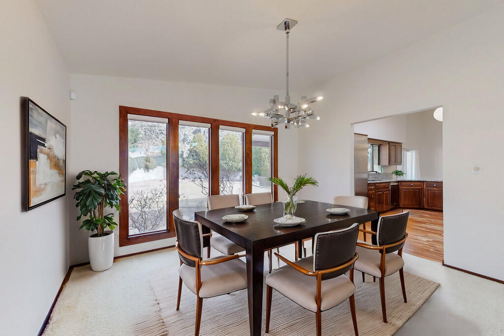 3920 CAMINO DE LA SIERRA NE
