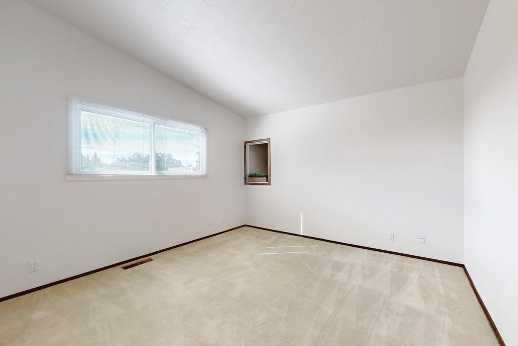 3920 CAMINO DE LA SIERRA NE