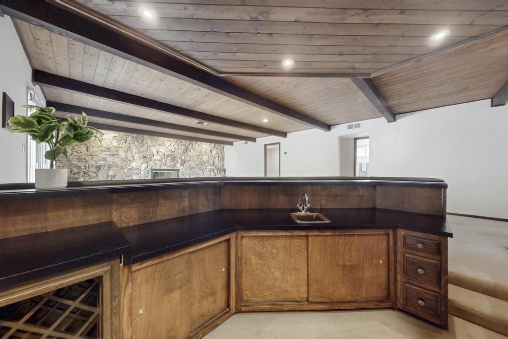 3920 CAMINO DE LA SIERRA NE