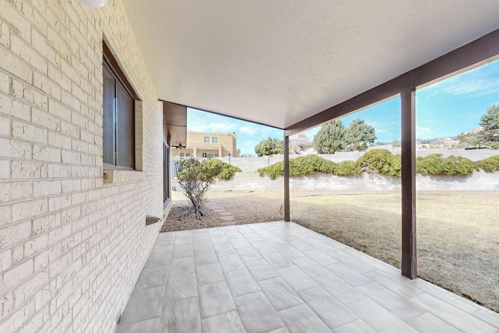 3920 CAMINO DE LA SIERRA NE