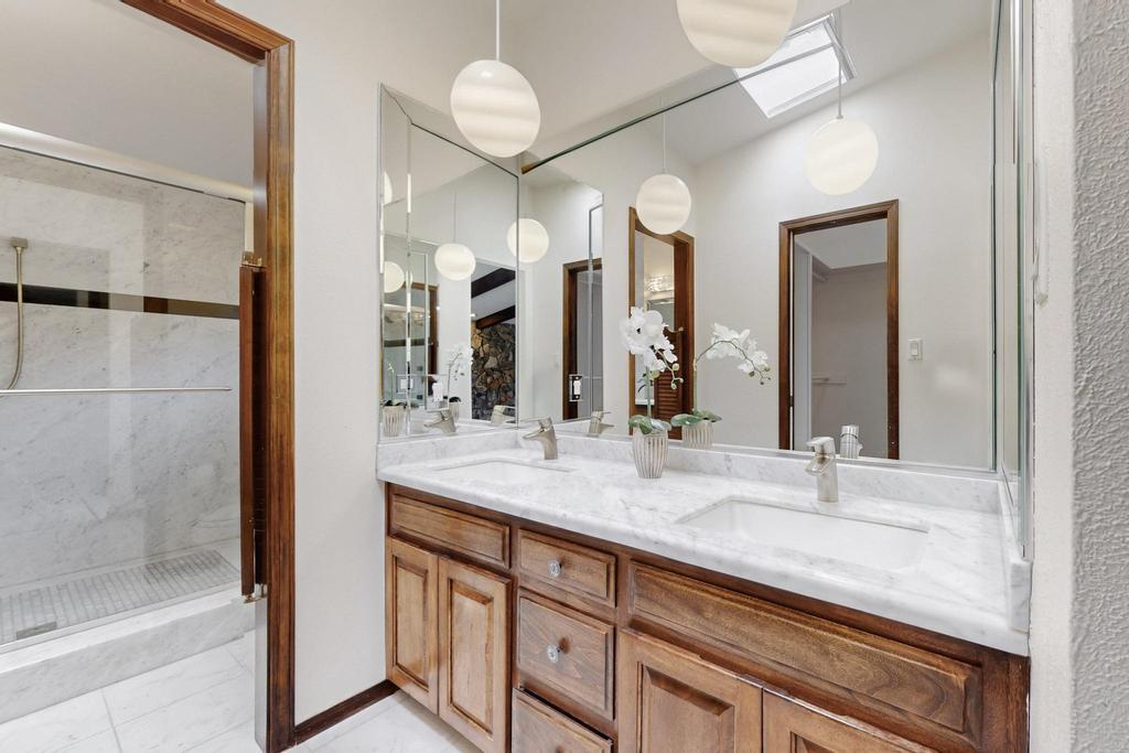 3920 CAMINO DE LA SIERRA NE