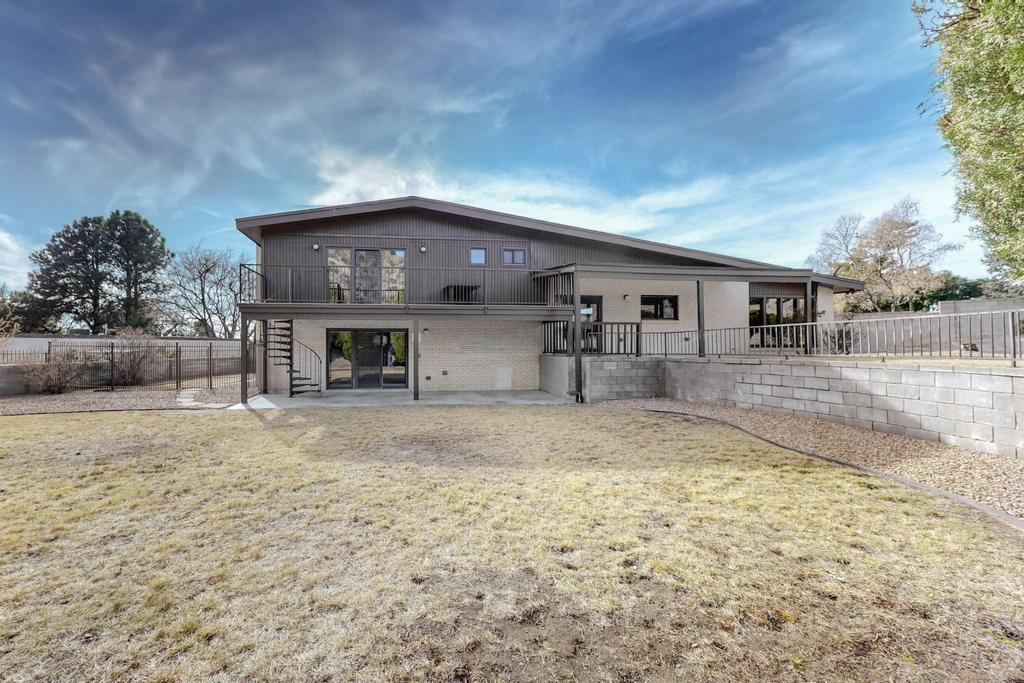 3920 CAMINO DE LA SIERRA NE