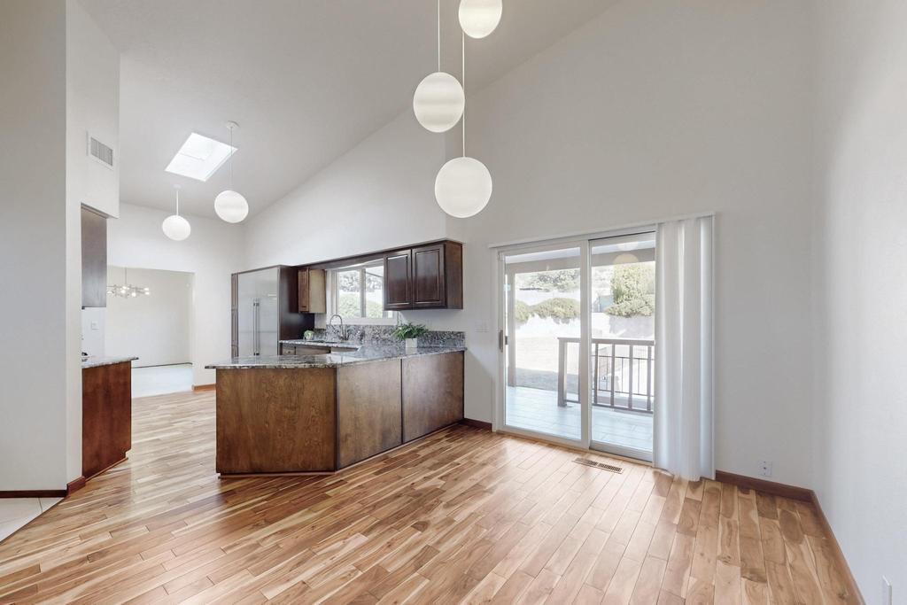 3920 CAMINO DE LA SIERRA NE