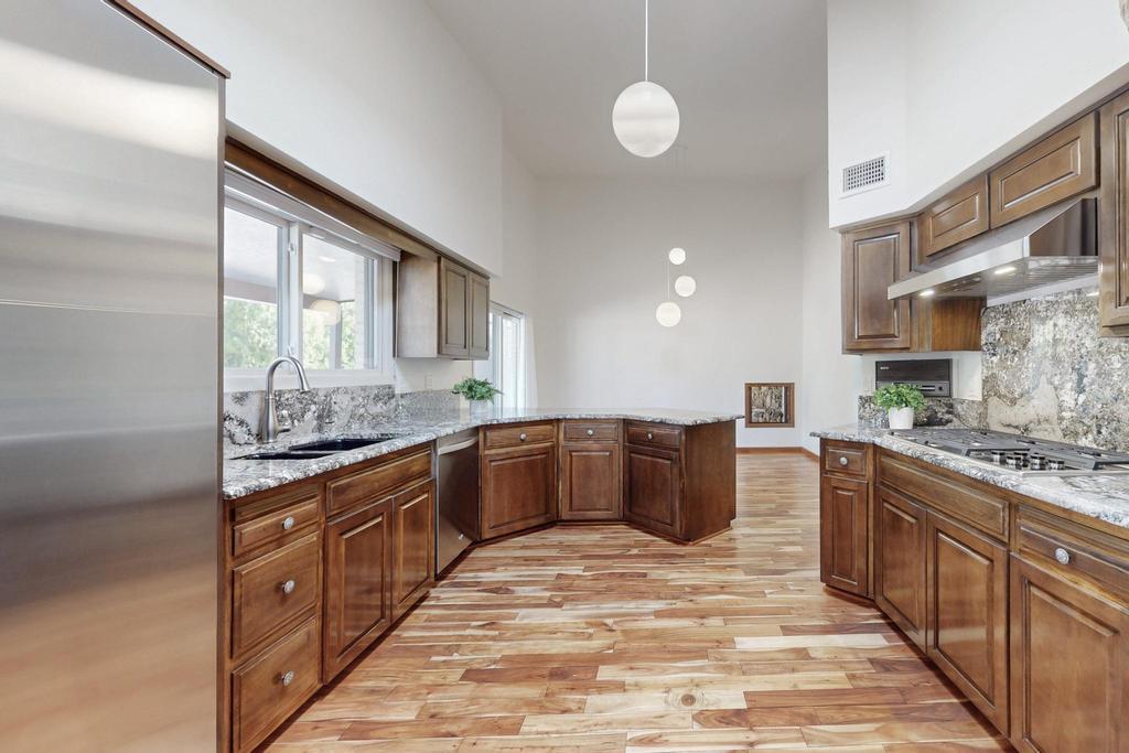 3920 CAMINO DE LA SIERRA NE