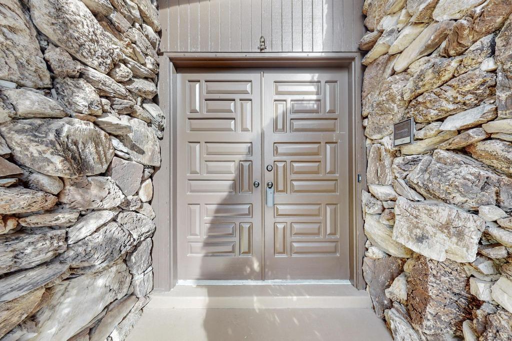 3920 CAMINO DE LA SIERRA NE
