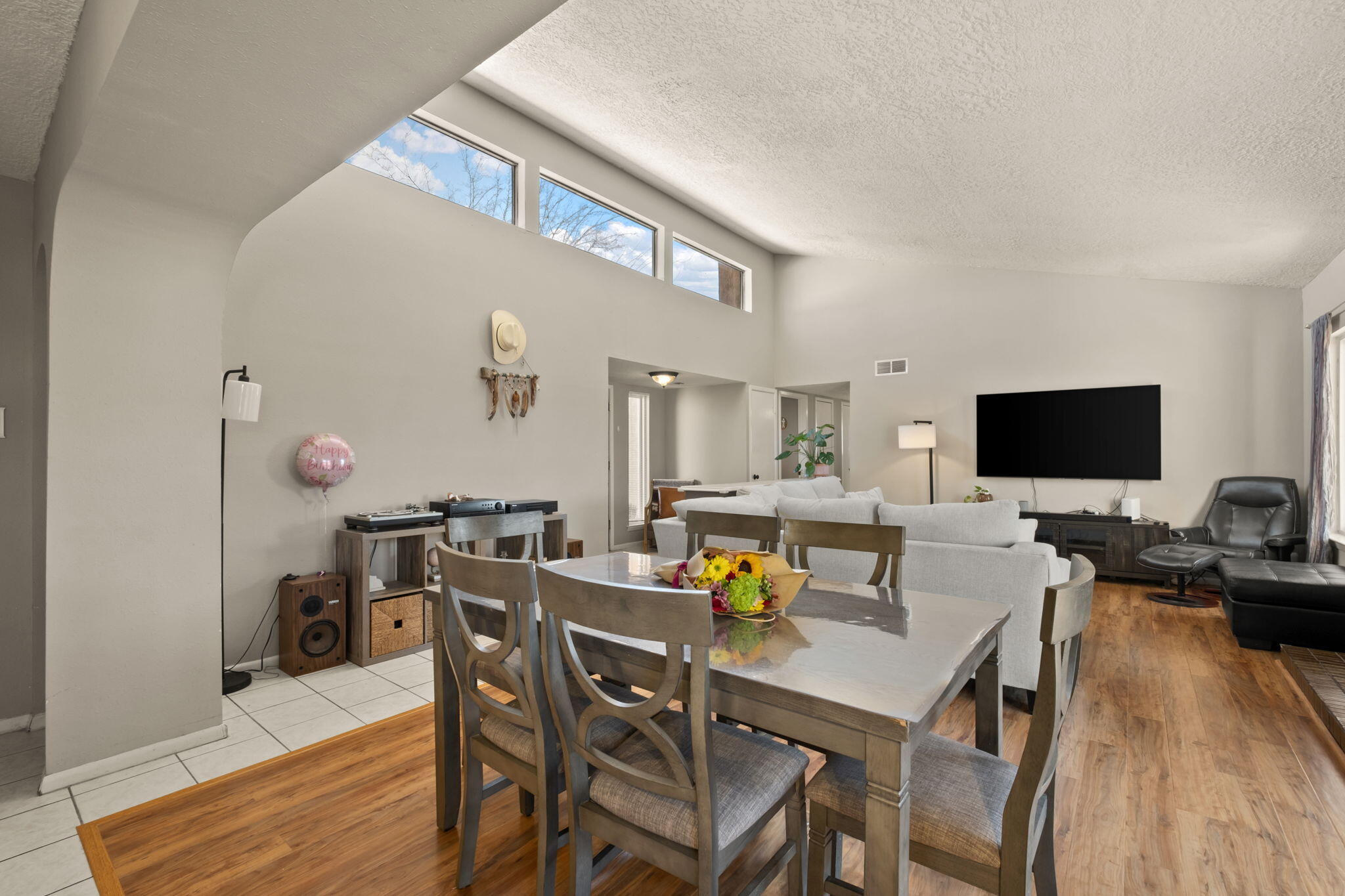 5137 CAMINO VISTA NW