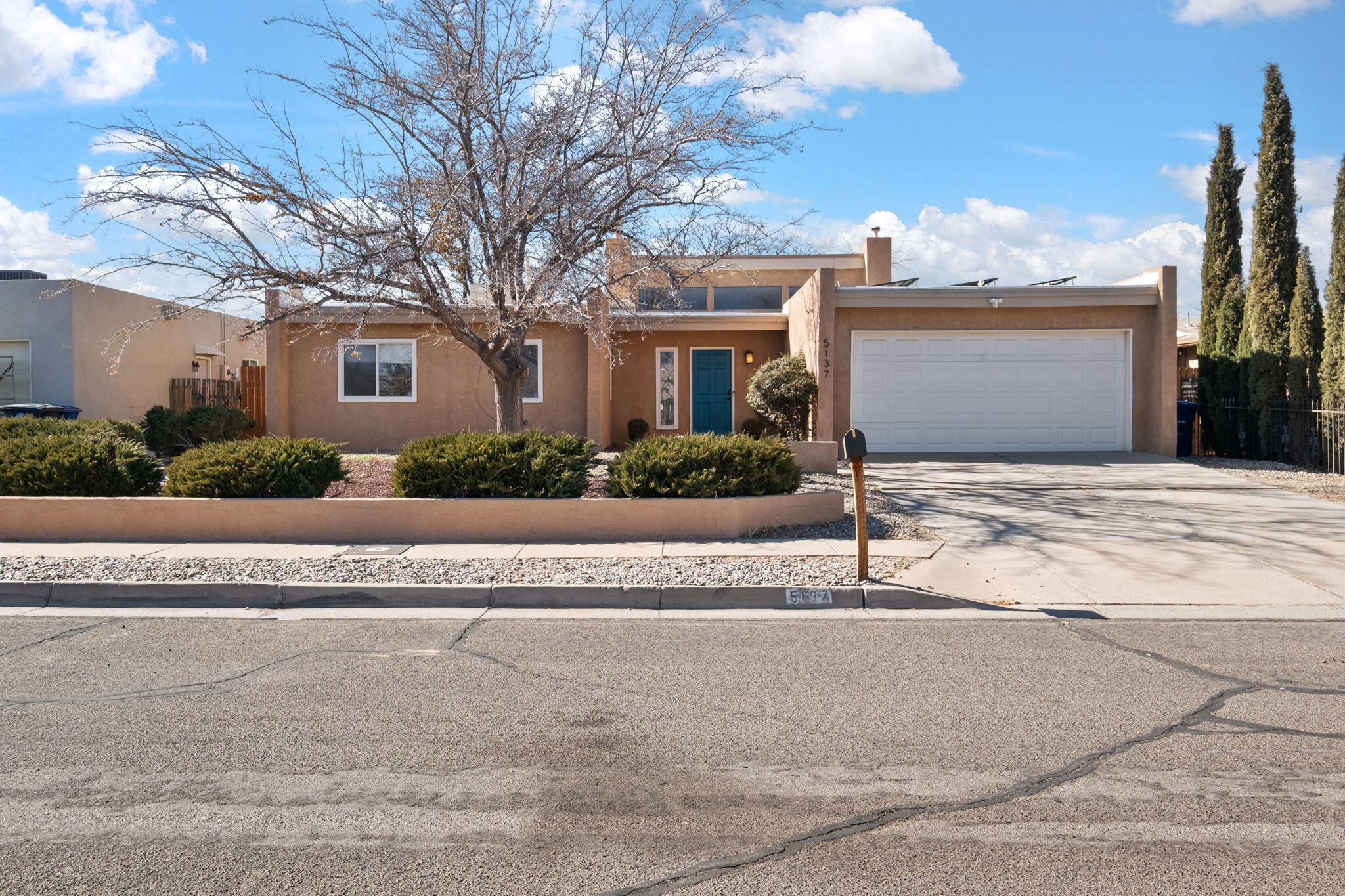 5137 CAMINO VISTA NW