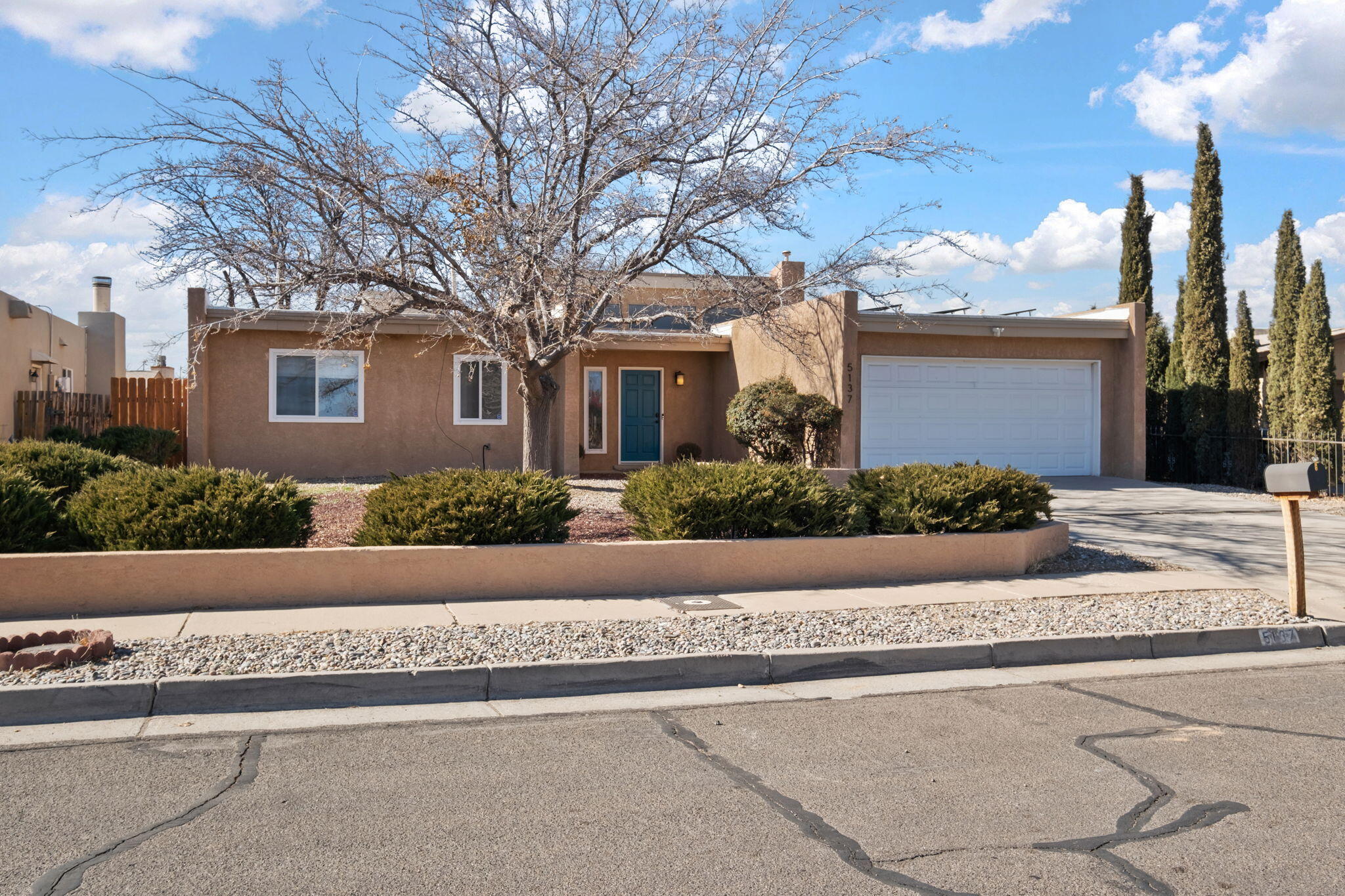 5137 CAMINO VISTA NW